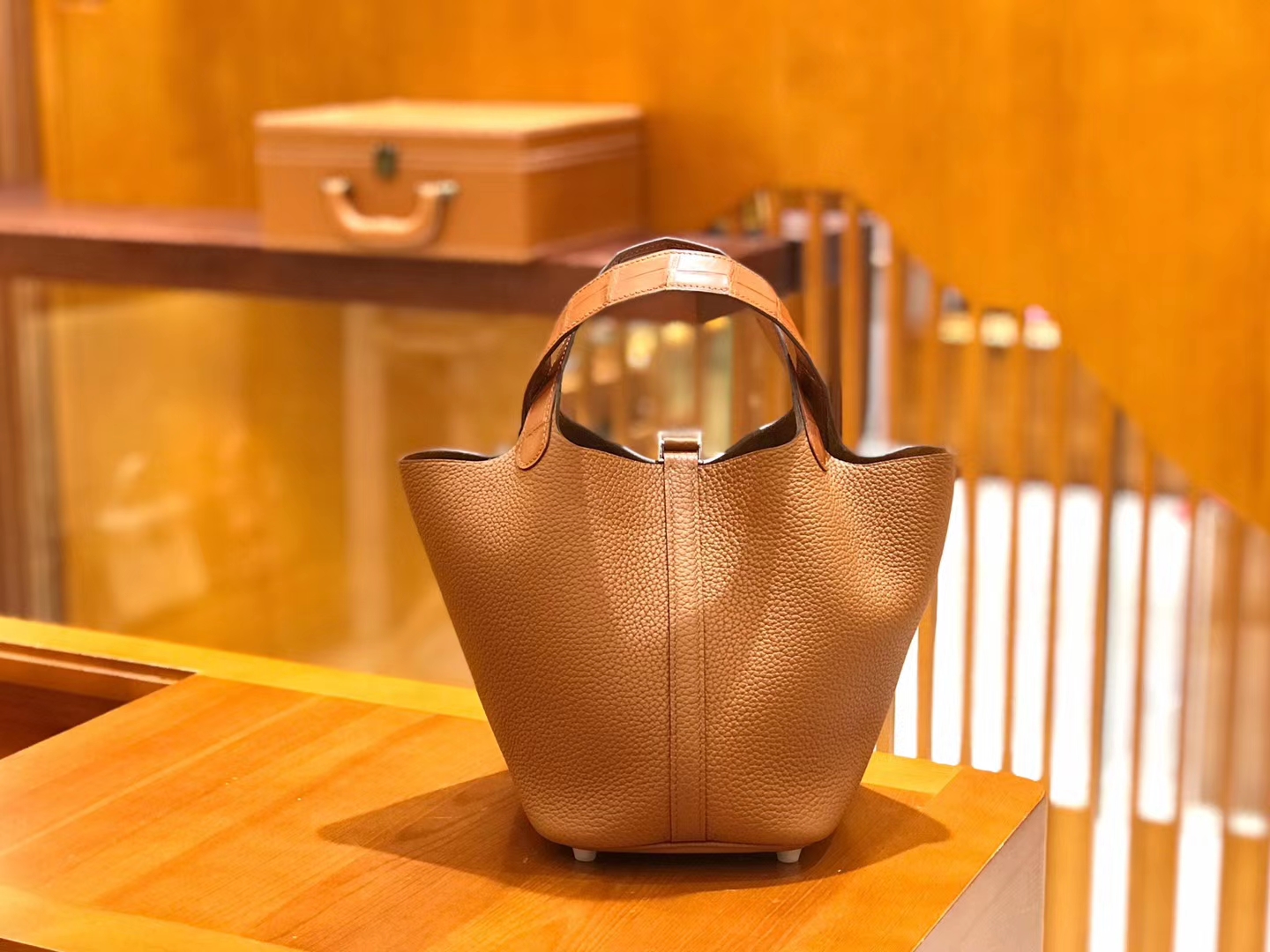 Hermès（爱马仕）Piction 18cm 焦糖棕 银扣 鳄鱼皮拼小牛皮 全手工缝制