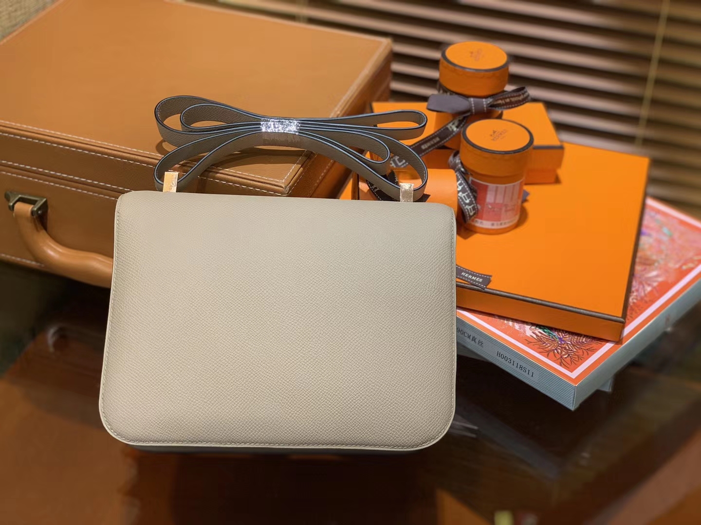 Hermès（爱马仕）Constance 24cm 斑鸠灰 金扣 掌纹牛皮 全手工缝制 现货