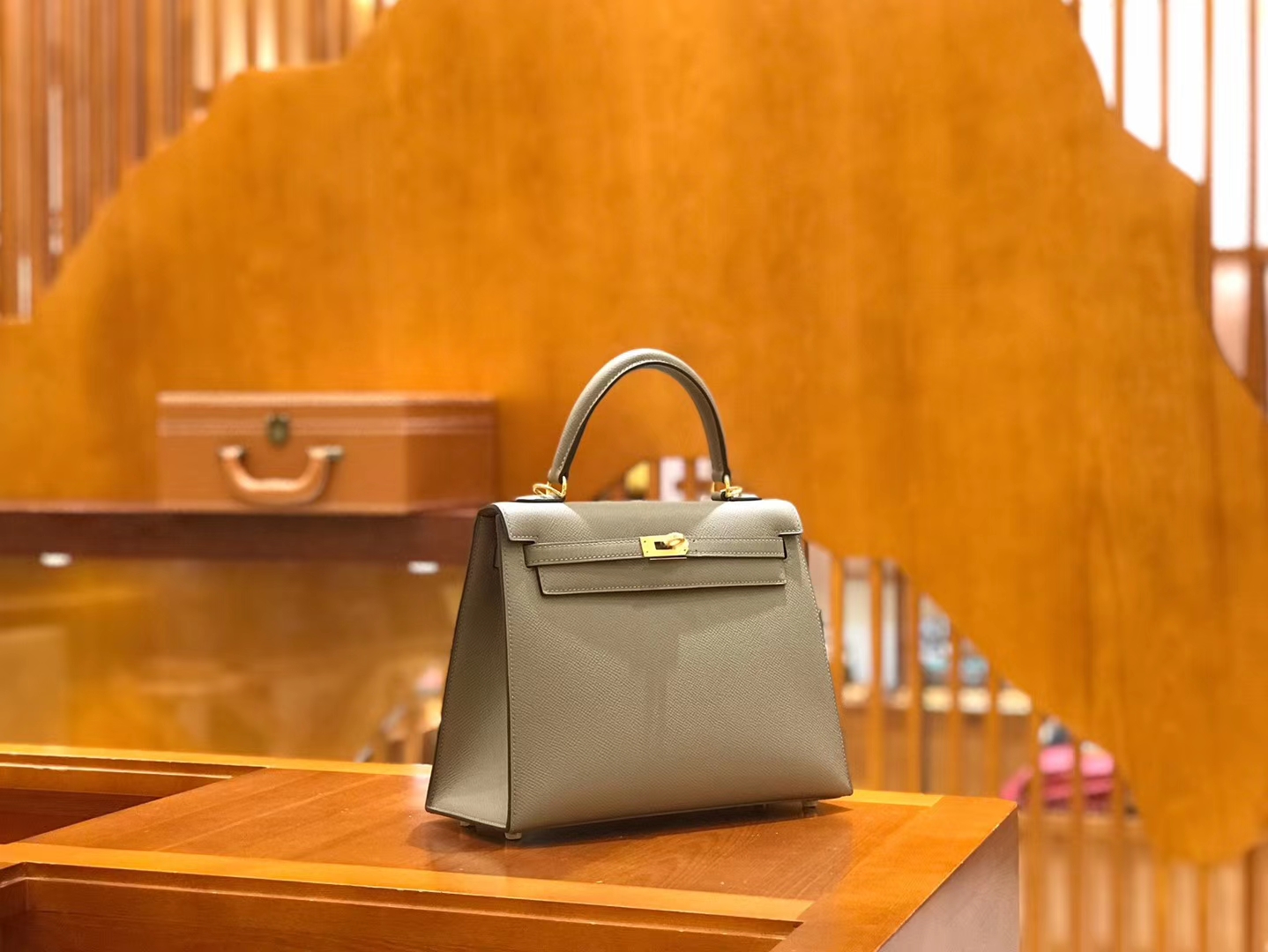 Hermès（爱马仕）Kelly 25cm 银河灰 金扣 掌纹牛皮 全手工缝制