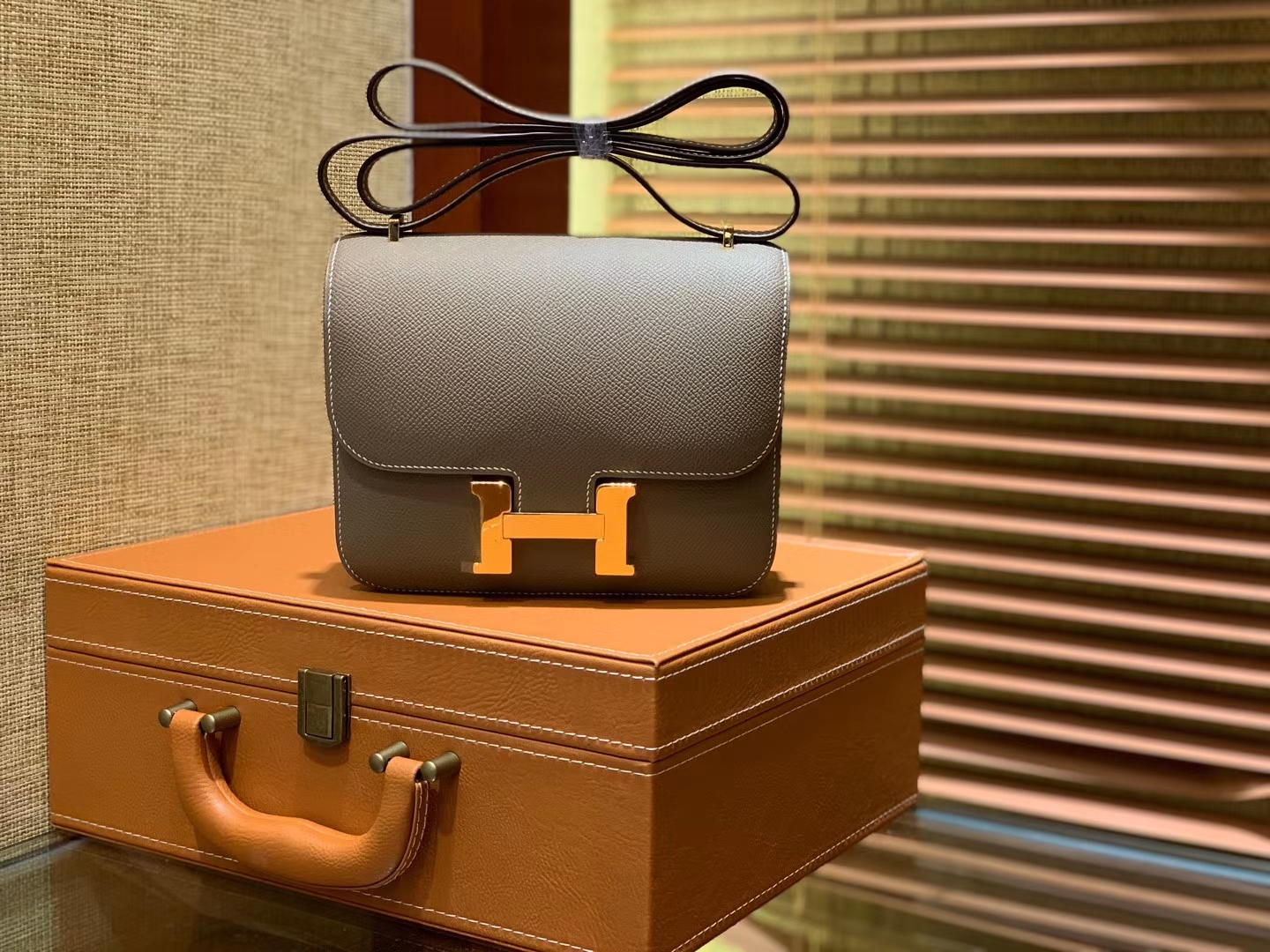 Hermès（爱马仕）Constance 18cm 大象灰 金扣 掌纹牛皮 全手工缝制 现货