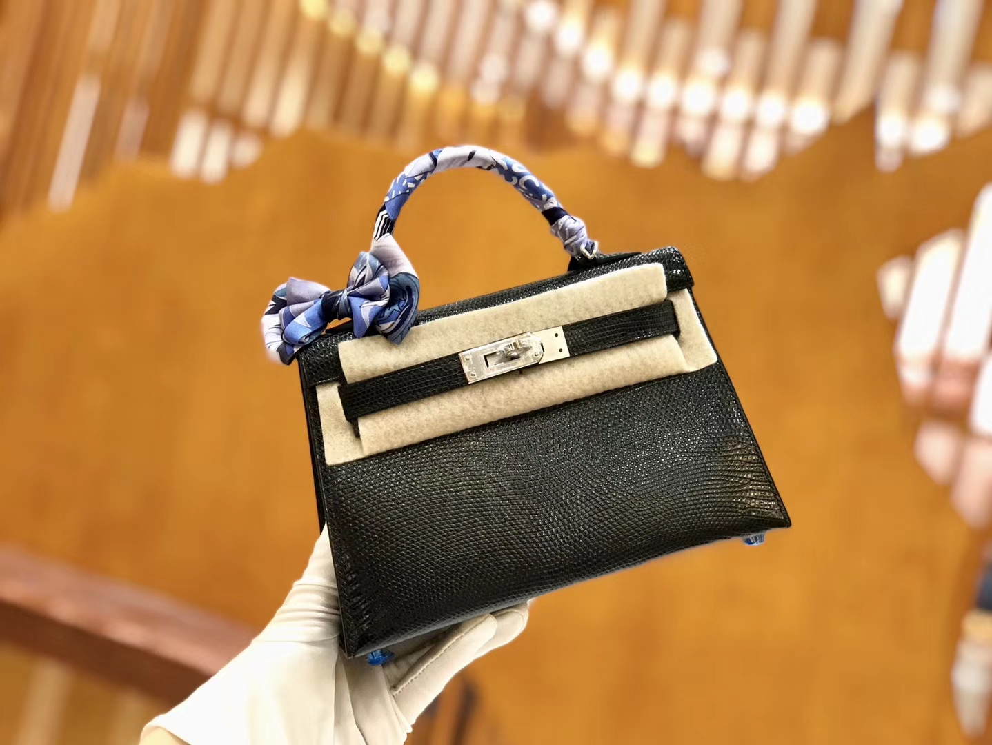 Hermès（爱马仕）新增现货 2代 19cm 南非野生蜥蜴皮 经典黑 银扣 全手工缝制