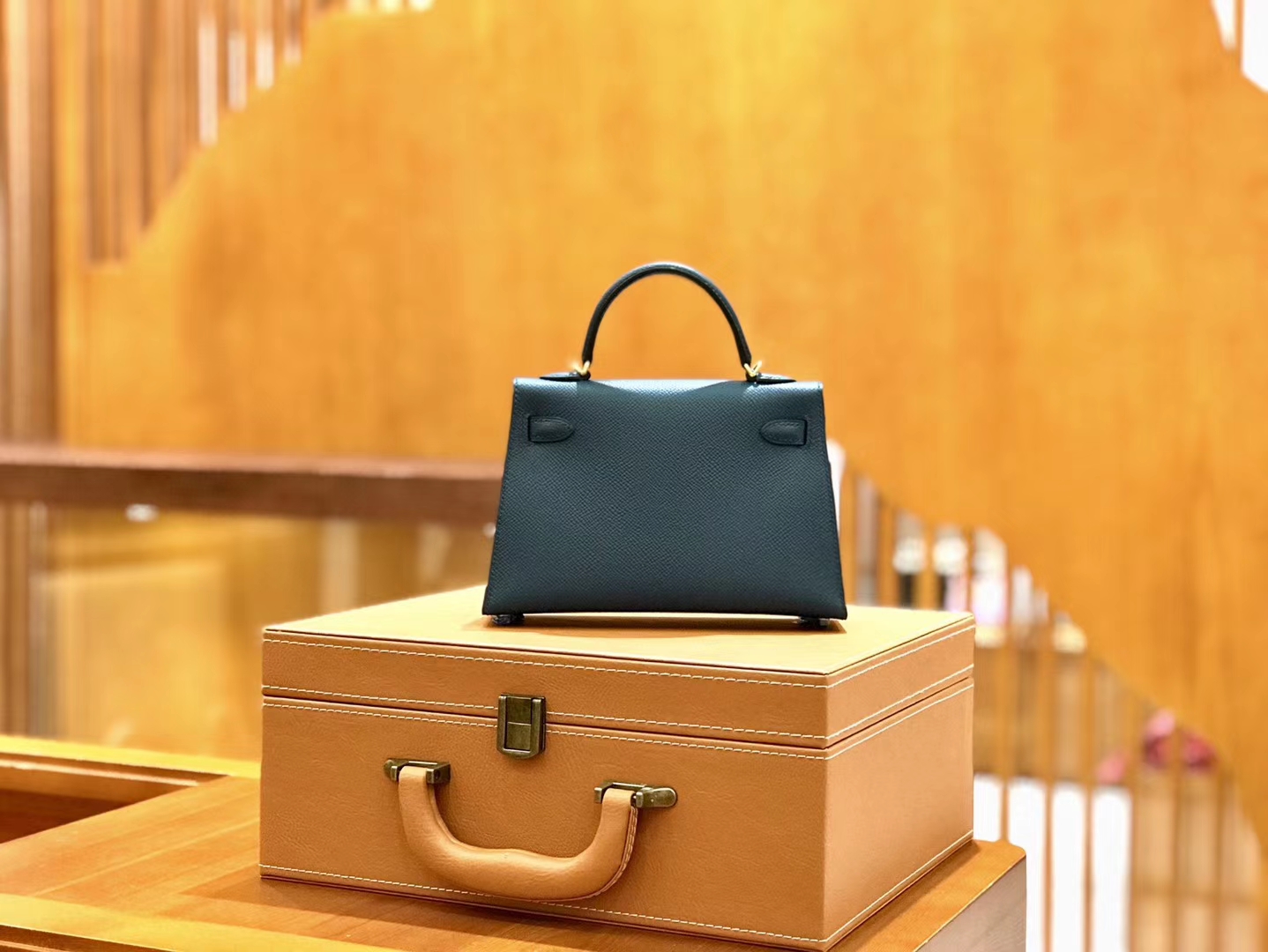 Hermès（爱马仕）新增现货 2代 19cm 蜥蜴皮 伊滋蜜尔蓝 金扣 全手工缝制