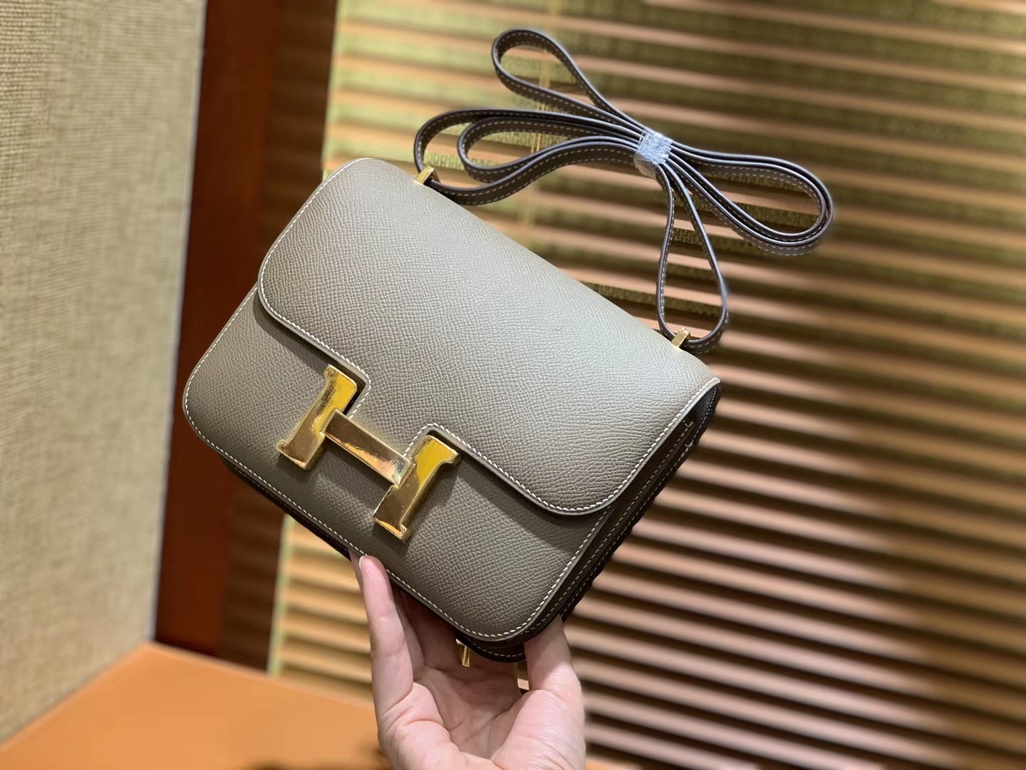 Hermès（爱马仕）Constance 18cm 大象灰 金扣 掌纹牛皮 全手工缝制 现货