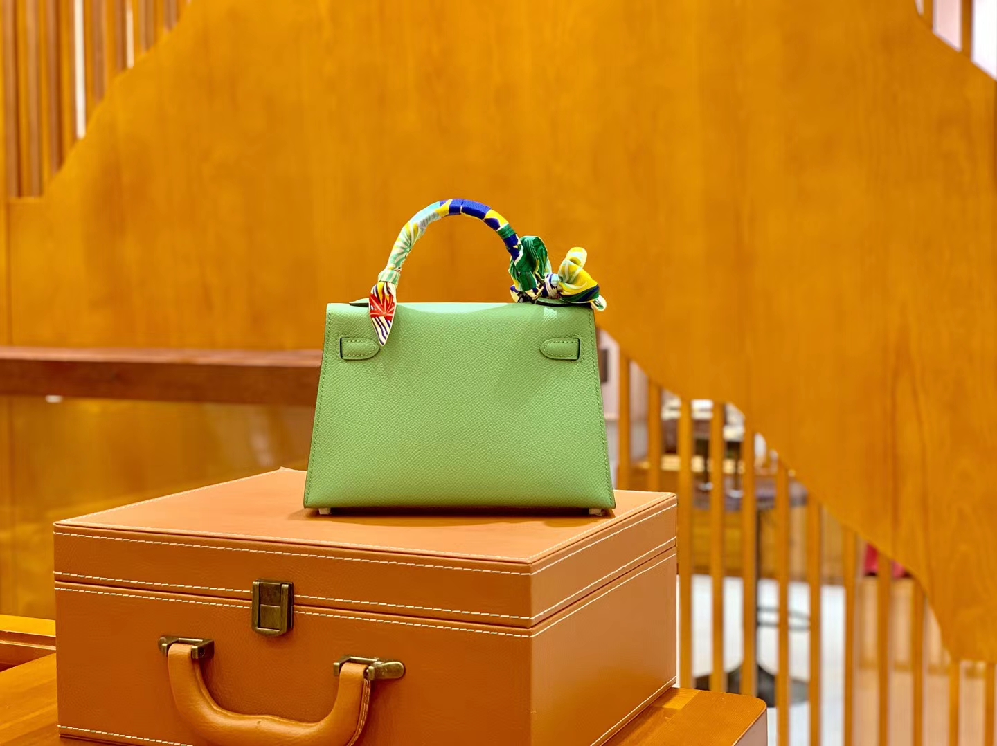 Hermès（爱马仕）迷你2代 19cm 掌纹牛皮 牛油果绿 金扣 新增现货 小仙女‍必备
