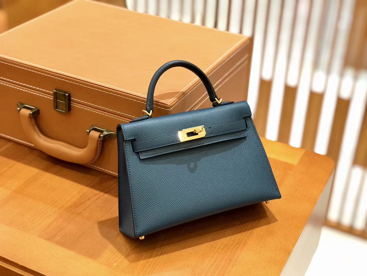 Hermès（爱马仕）新增现货 2代 19cm 蜥蜴皮 伊滋蜜尔蓝 金扣 全手工缝制