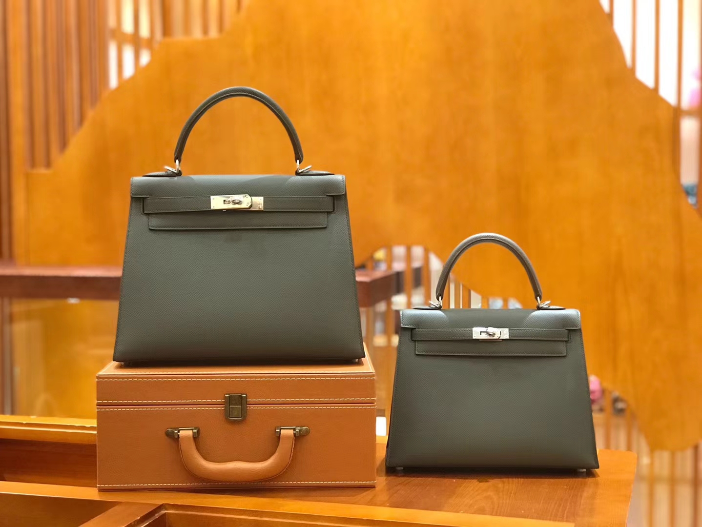 Hermès（爱马仕）Kelly 28cm 锡器灰 掌纹牛皮 全手工缝制