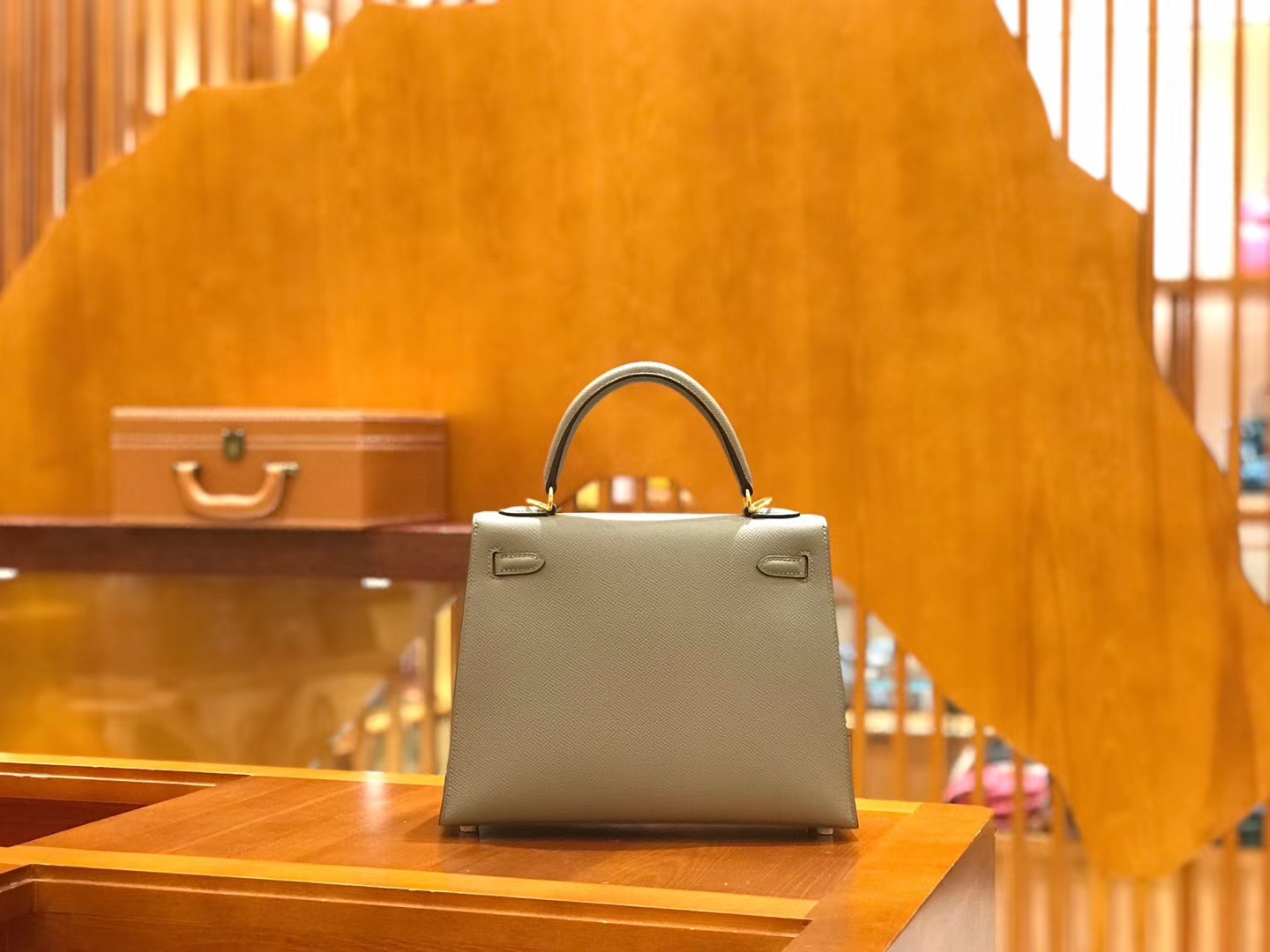 Hermès（爱马仕）Kelly 25cm 银河灰 金扣 掌纹牛皮 全手工缝制