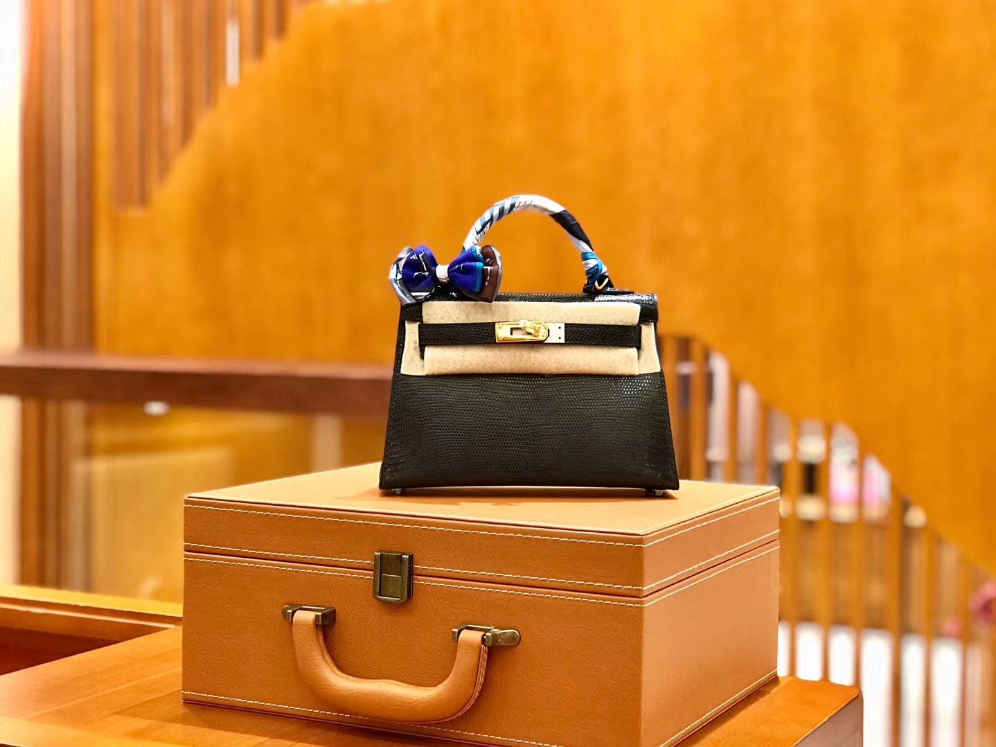 Hermès（爱马仕）新增现货 2代 19cm 蜥蜴皮 经典黑 金扣 全手工缝制