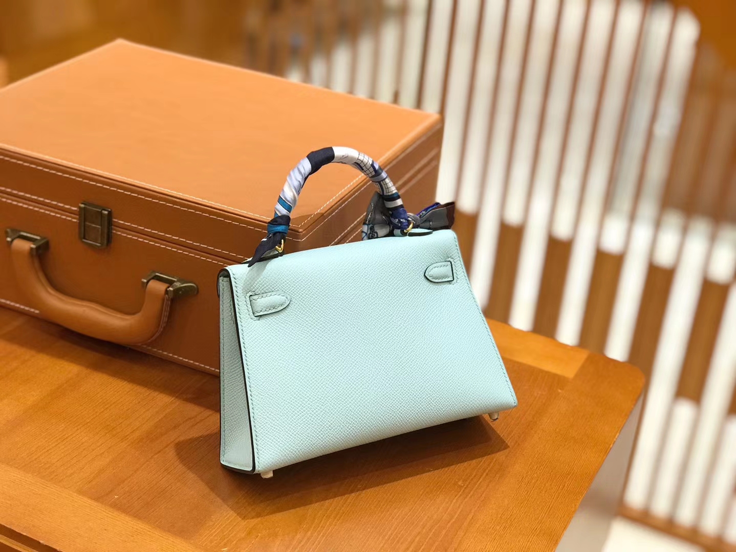 Hermès（爱马仕）Mini Kelly 19cm 微风蓝 金扣 新增现货