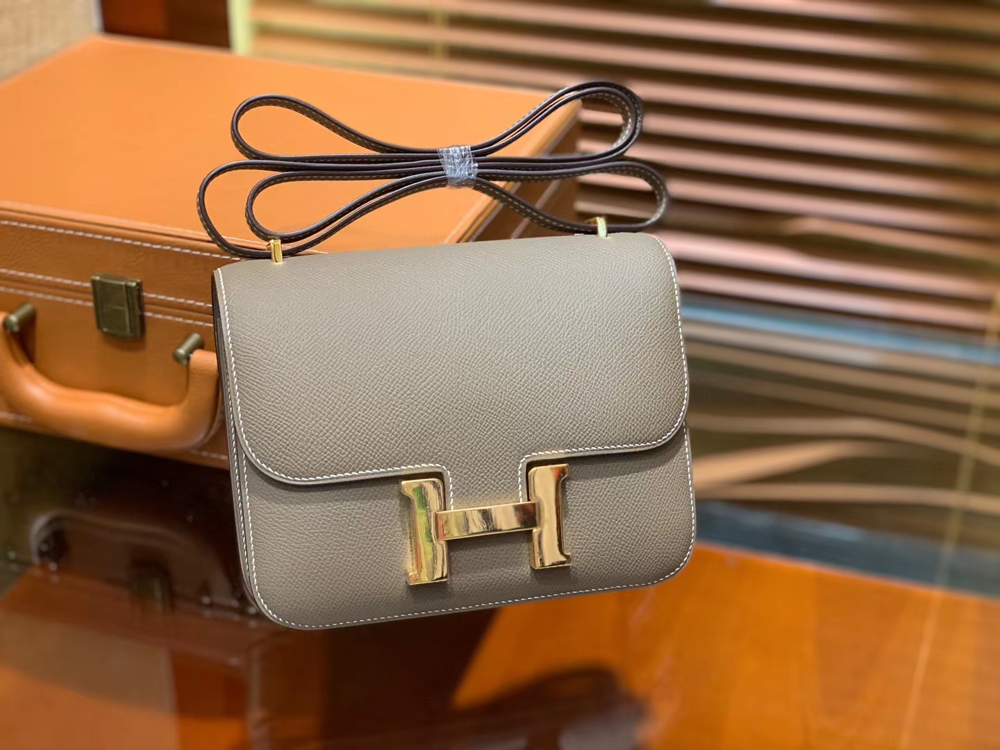 Hermès（爱马仕）Constance 18cm 大象灰 金扣 掌纹牛皮 全手工缝制 现货