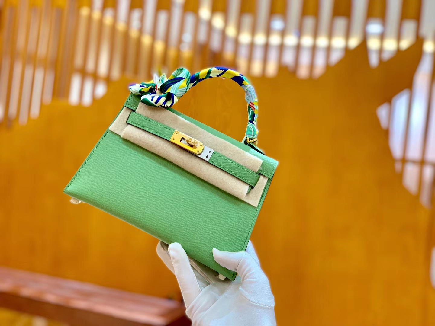 Hermès（爱马仕）迷你2代 19cm 掌纹牛皮 牛油果绿 金扣 新增现货 小仙女‍必备