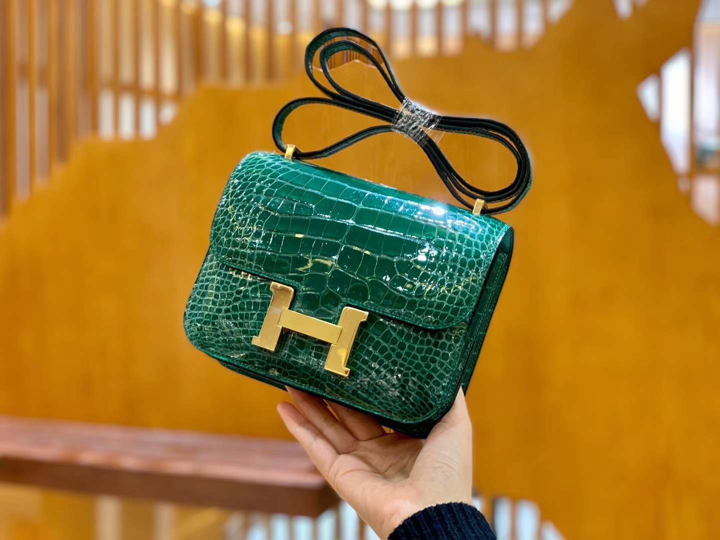 Hermès（爱马仕）Constance 18cm 美洲鳄鱼皮 翡翠绿 金扣 全手工缝制 现货