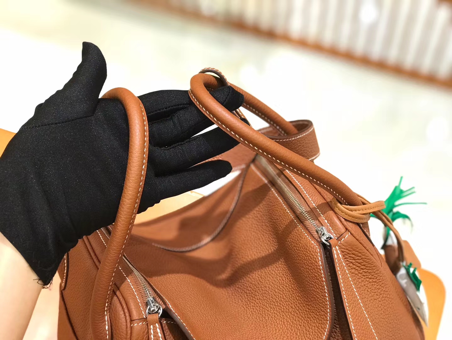 Hermès（爱马仕）Lindy 琳迪包 焦糖棕 Togo牛皮 进口原料 全手工缝制 银扣 26cm