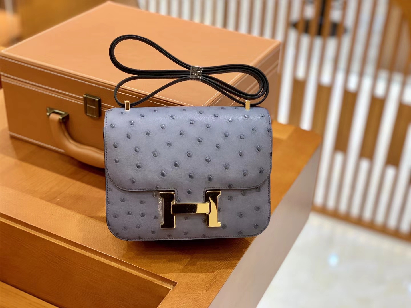 Hermès（爱马仕）Constance 18cm 沥青灰 金扣 南非进口鸵鸟皮 全手工缝制 现货