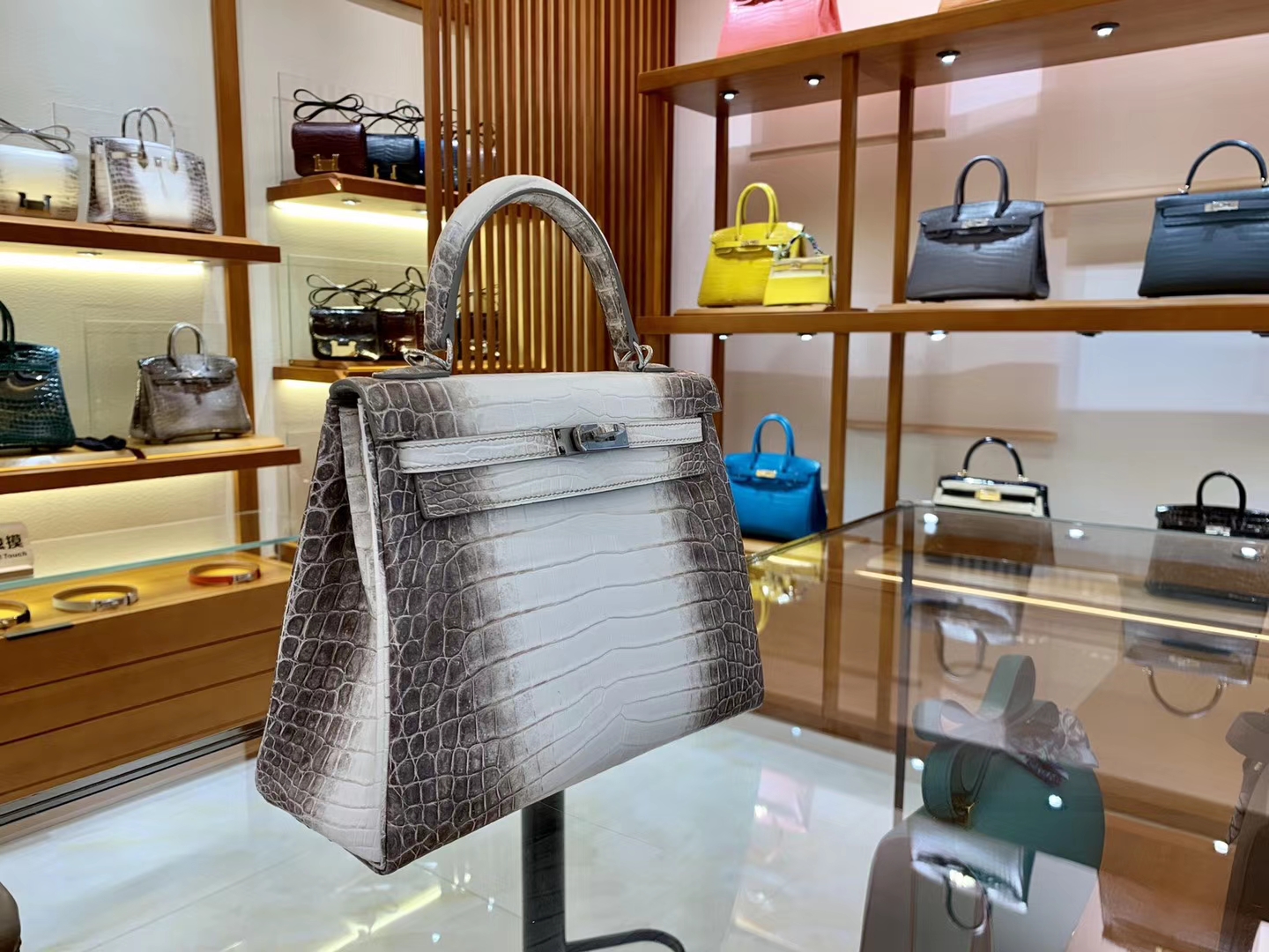Hermès（爱马仕）Kelly 25cm 喜玛拉雅 哑光 尼罗鳄鱼皮 全手工缝制 现货