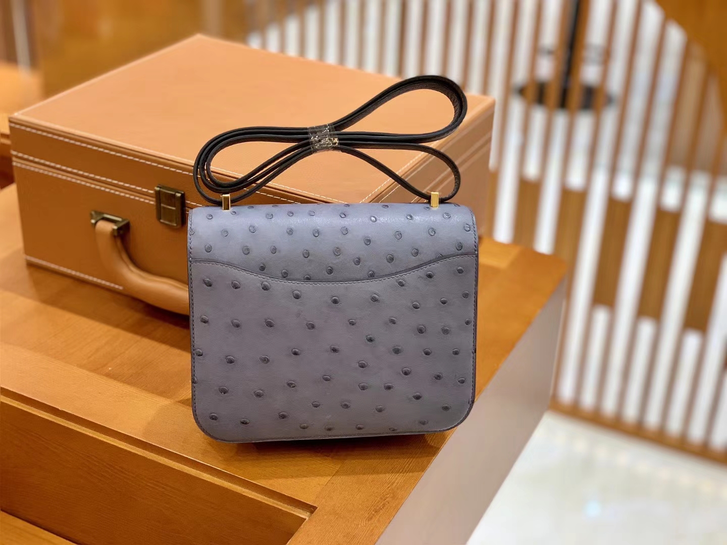 Hermès（爱马仕）Constance 18cm 沥青灰 金扣 南非进口鸵鸟皮 全手工缝制 现货