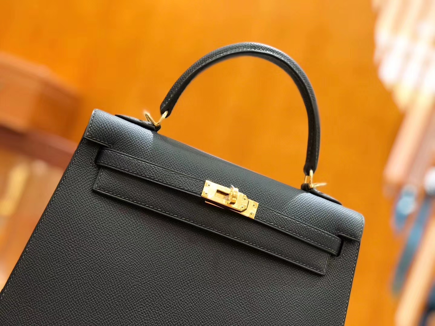 Hermès（爱马仕）Kelly 25cm 松柏绿 掌纹小牛皮 金扣 原版蜜蜡线 顶级手工缝制
