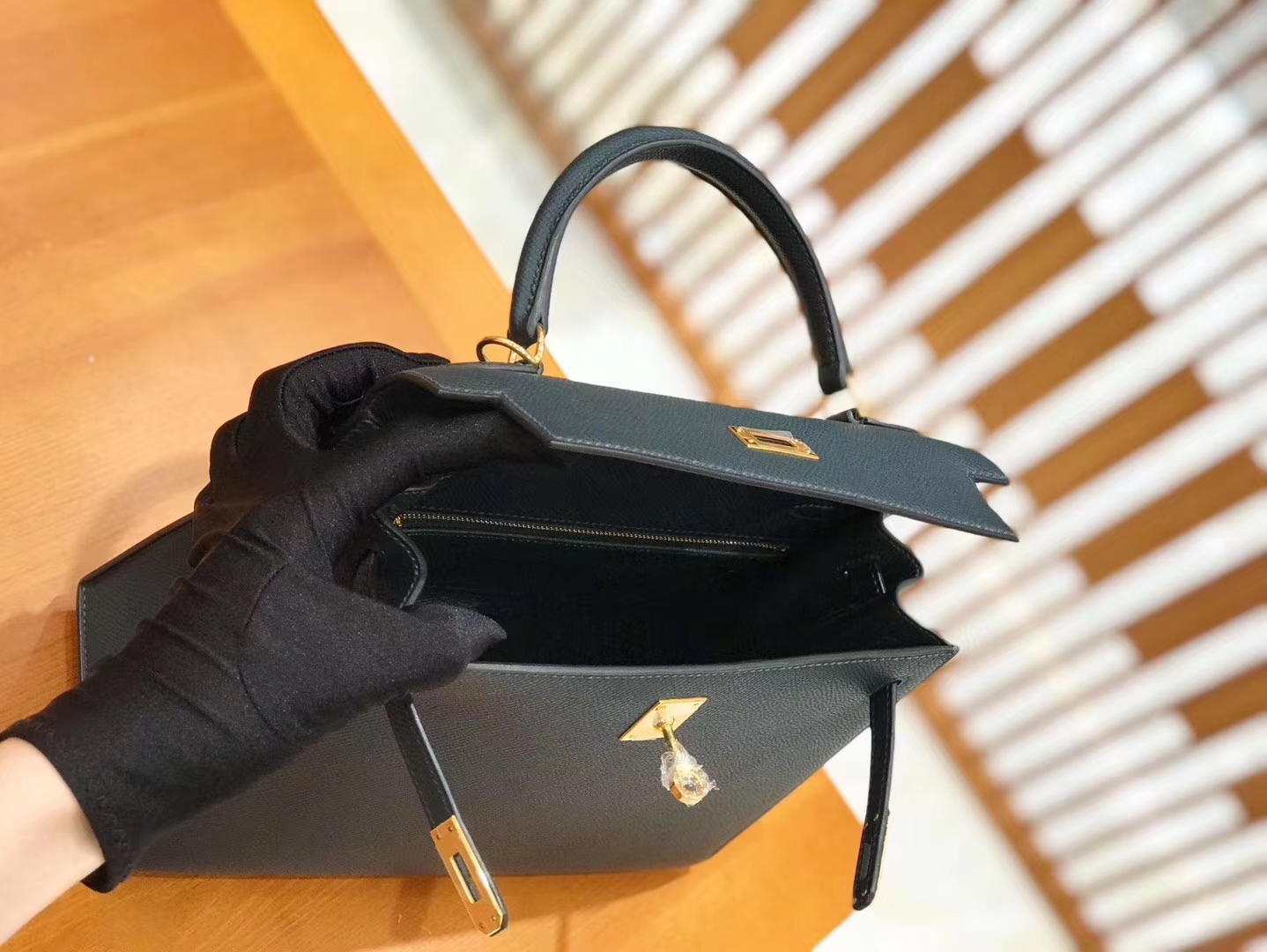 Hermès（爱马仕）Kelly 25cm 松柏绿 掌纹小牛皮 金扣 原版蜜蜡线 顶级手工缝制