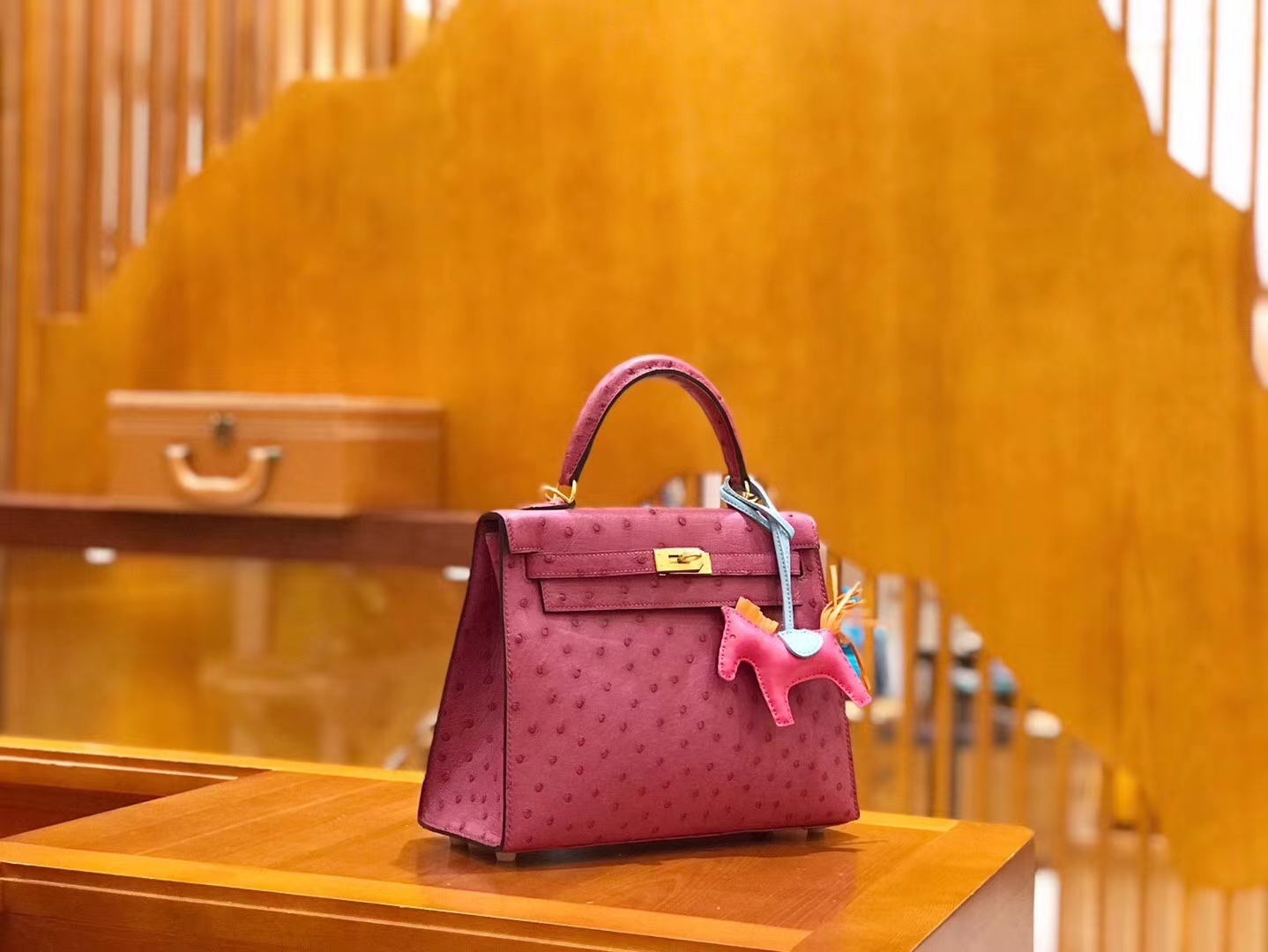 Hermès（爱马仕）Kelly 28cm 鸢尾紫 金扣 南非kk级鸵鸟皮 原版蜜蜡线 顶级手工缝制