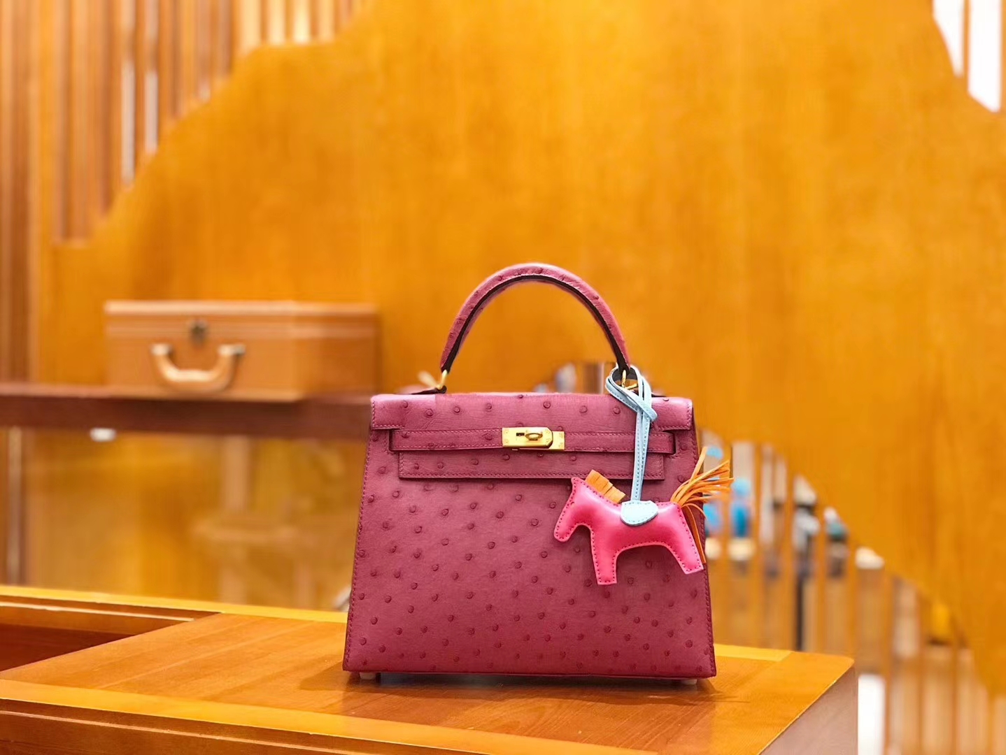 Hermès（爱马仕）Kelly 28cm 鸢尾紫 金扣 南非kk级鸵鸟皮 原版蜜蜡线 顶级手工缝制