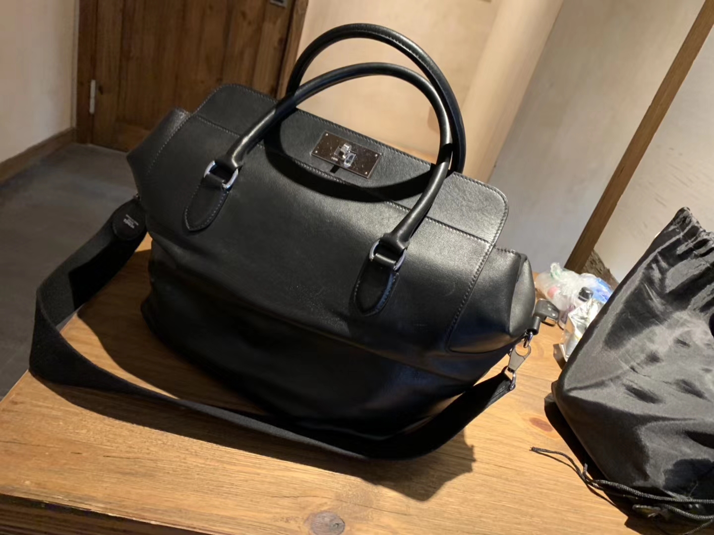 Hermès（爱马仕）Toolbox 牛奶盒 旅行包 经典黑 35cm 少量现货