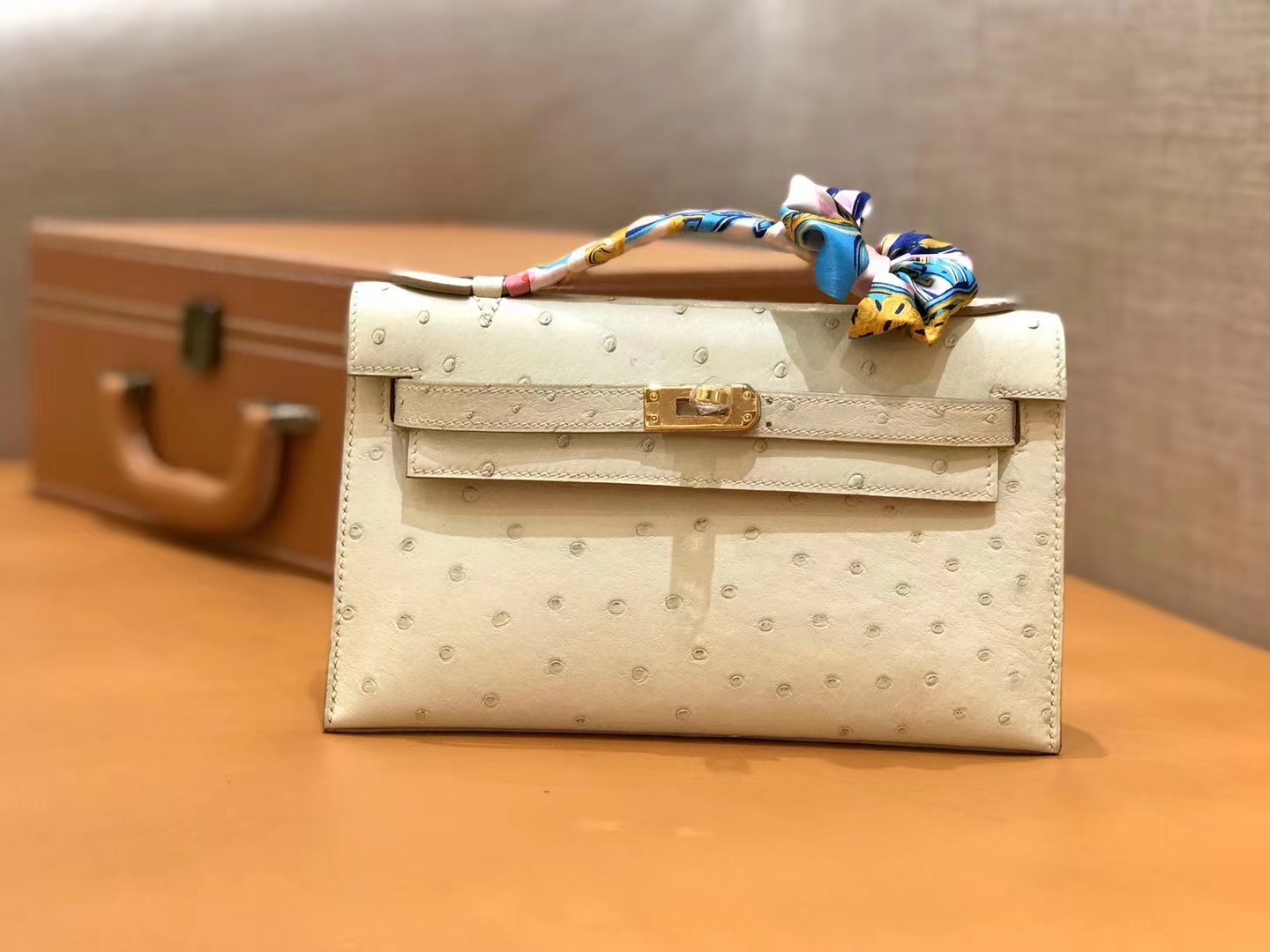 Hermès（爱马仕）Mini kelly 22cm 南非kk级鸵鸟皮 奶昔白 金扣 原版蜜蜡线 顶级手工缝制