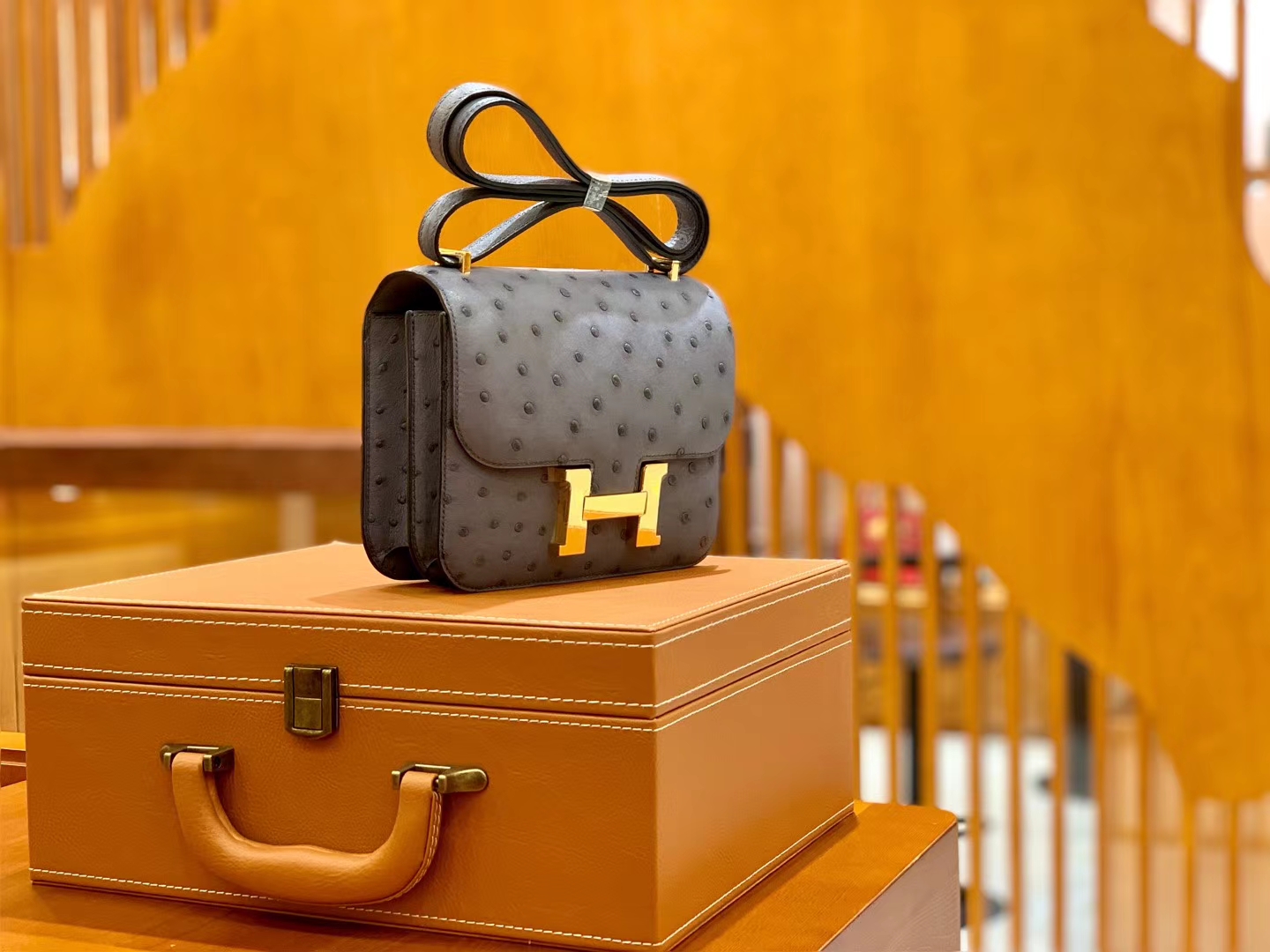 Hermès（爱马仕）Constance 18cm 沥青灰 金扣 南非进口鸵鸟皮 全手工缝制 现货