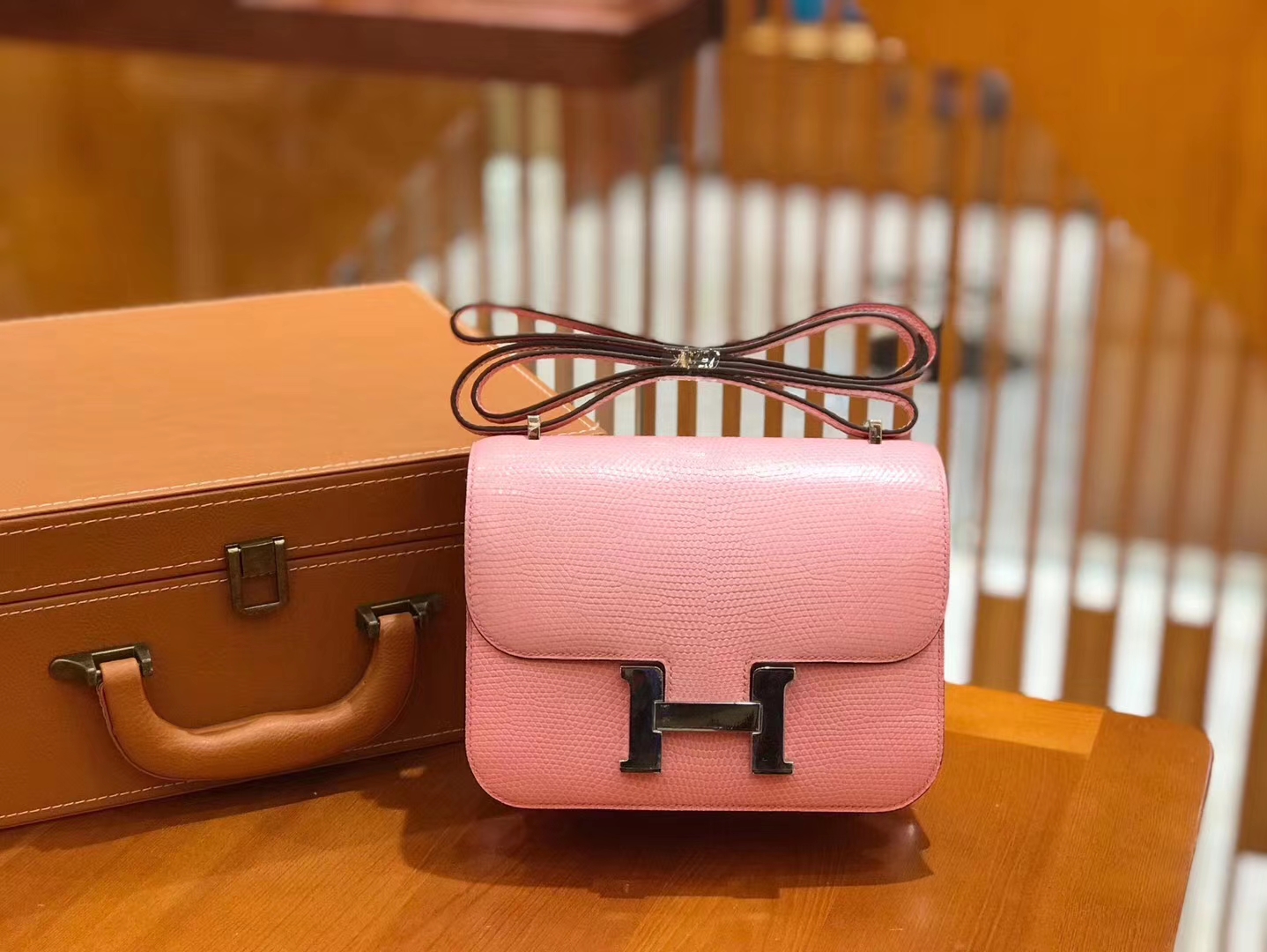 Hermès（爱马仕）Constance 18cm 3Q粉 南非野生蜥蜴皮 银扣 原版蜜蜡线 顶级手缝