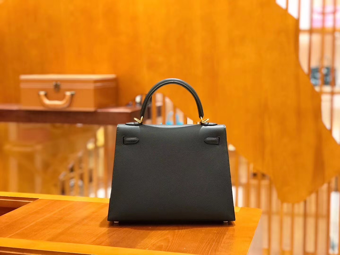 Hermès（爱马仕）Kelly 25cm 松柏绿 掌纹小牛皮 金扣 原版蜜蜡线 顶级手工缝制