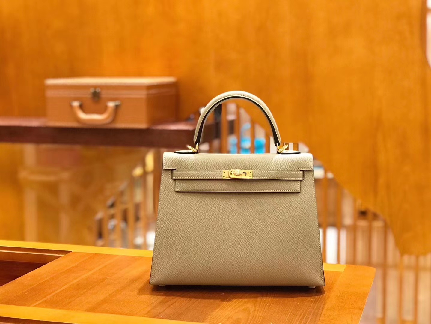 Hermès（爱马仕）Kelly 25cm 斑鸠灰 掌纹小牛皮 金扣 原版蜜蜡线 顶级手工缝制
