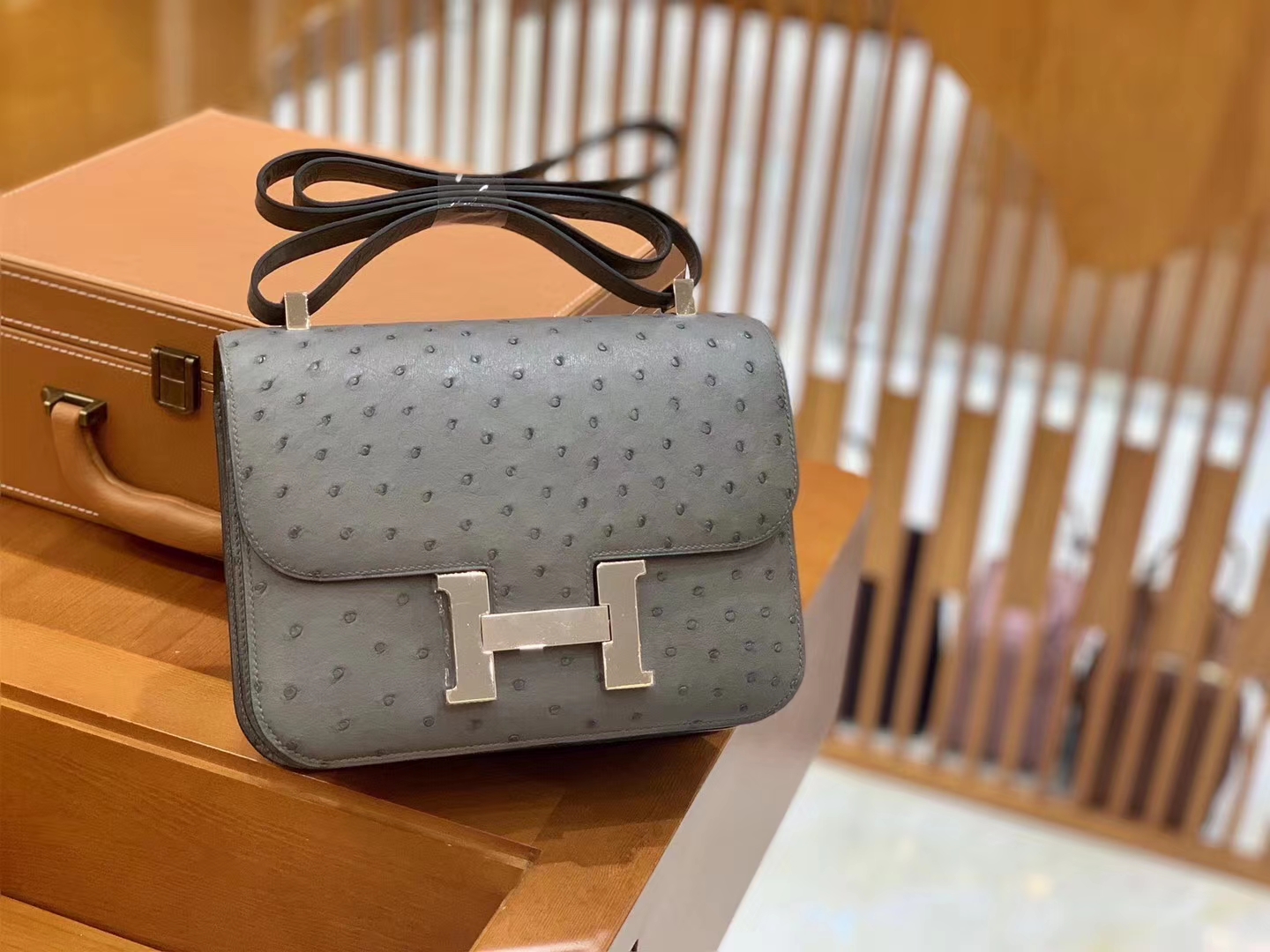 Hermès（爱马仕）Constance 23cm 冰川灰 南非KK级鸵鸟皮 银扣 原版蜜蜡线 顶级手缝