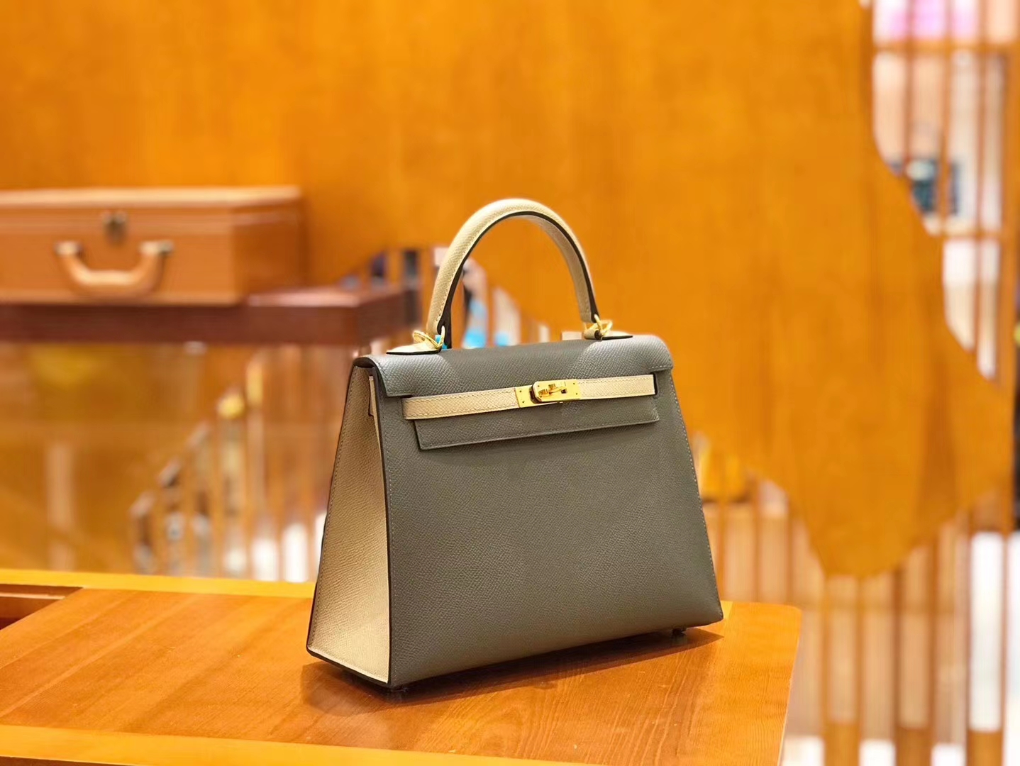 Hermès（爱马仕）Kelly 25cm 锡器灰拼斑鸠灰 掌纹小牛皮 金扣 原版蜜蜡线 顶级手工缝制