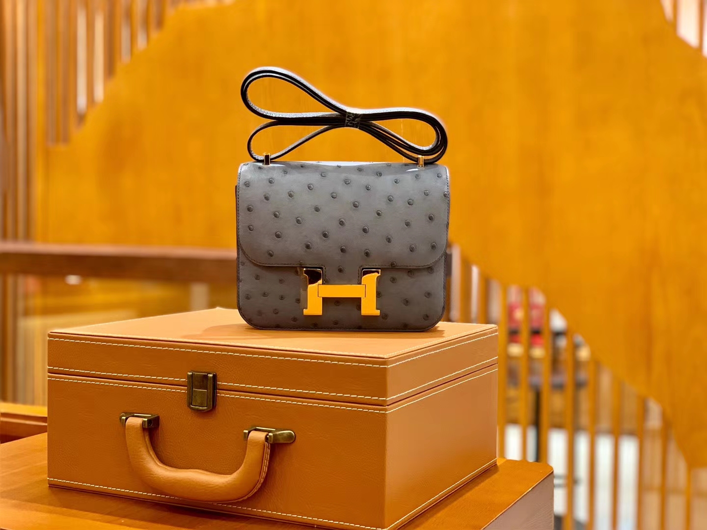 Hermès（爱马仕）Constance 18cm 沥青灰 金扣 南非进口鸵鸟皮 全手工缝制 现货