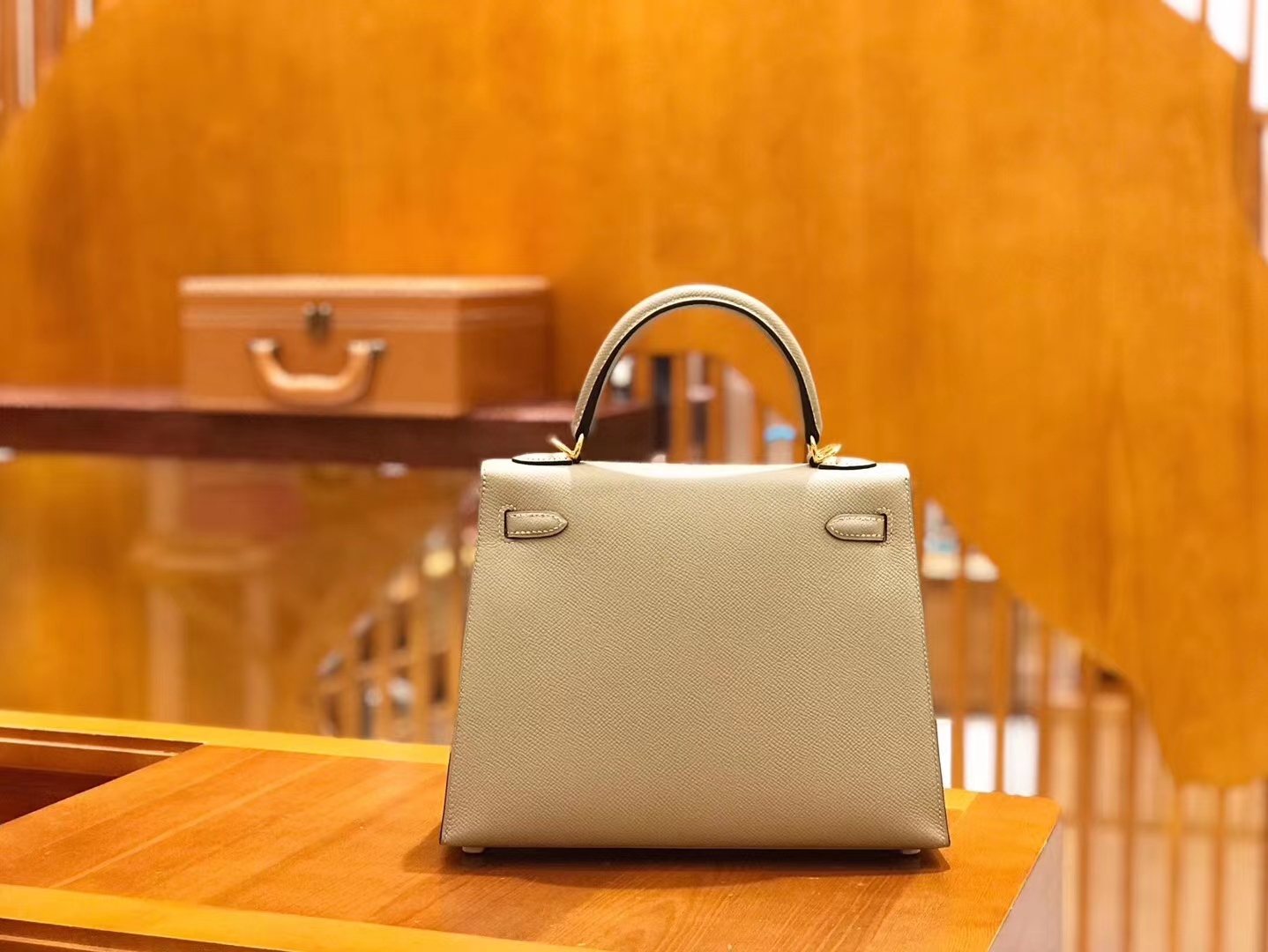 Hermès（爱马仕）Kelly 25cm 斑鸠灰 掌纹小牛皮 金扣 原版蜜蜡线 顶级手工缝制