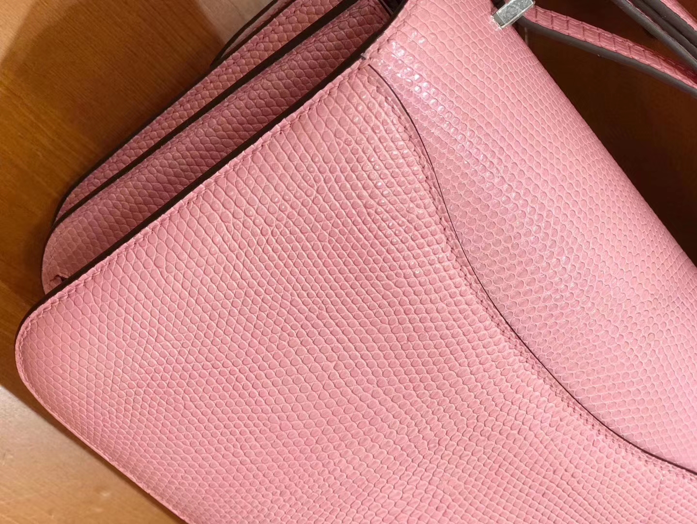 Hermès（爱马仕）Constance 18cm 3Q粉 南非野生蜥蜴皮 银扣 原版蜜蜡线 顶级手缝