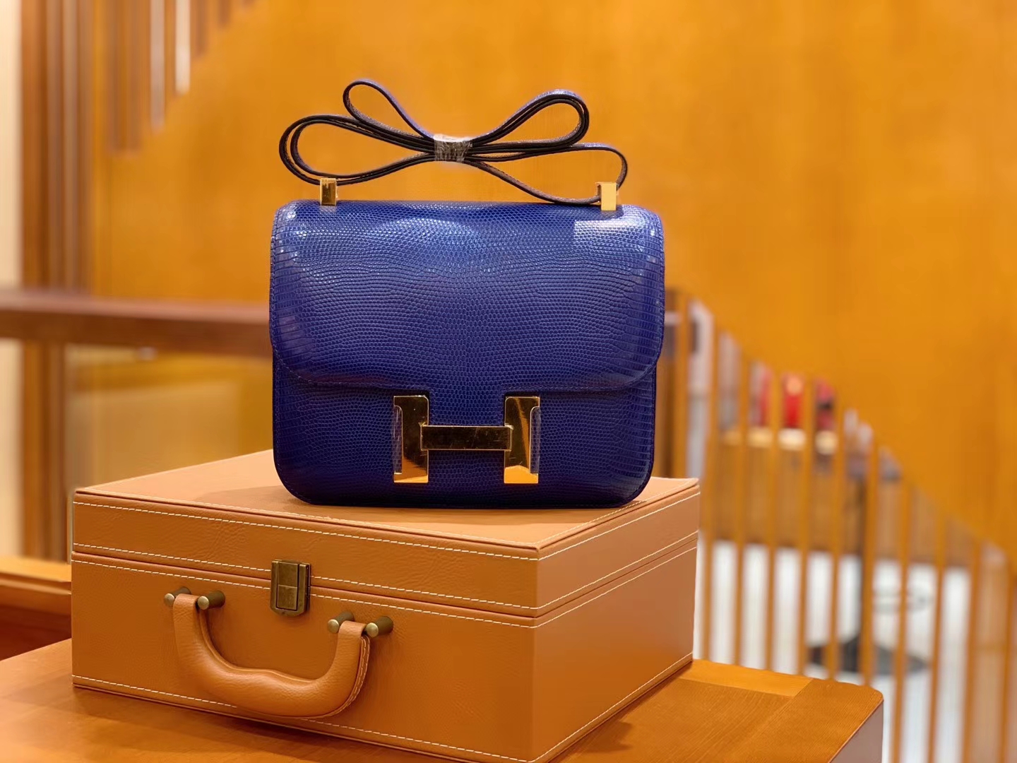 Hermès（爱马仕）Constance 24cm 电光蓝 南非蜥蜴皮 全手工缝制