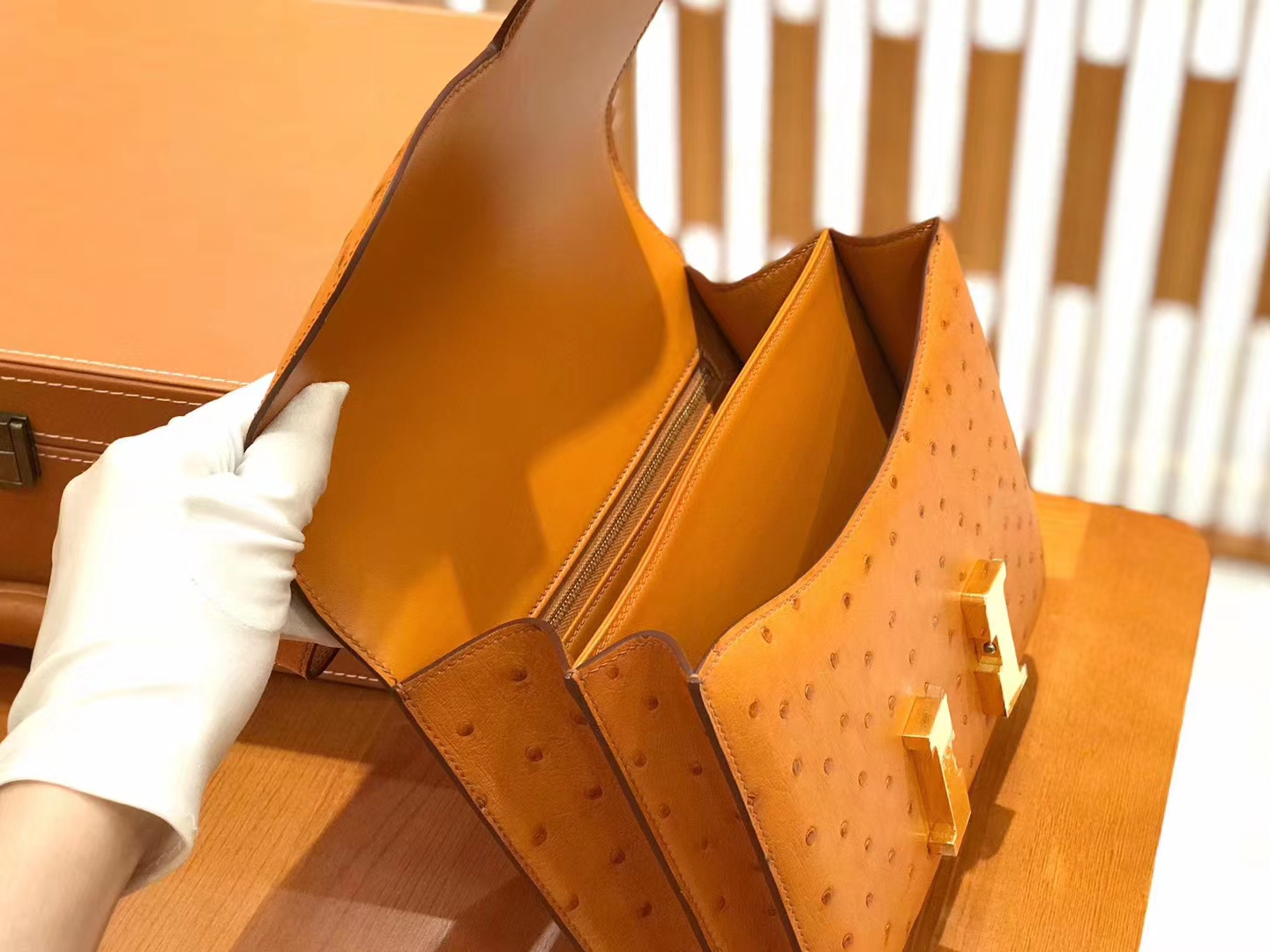 Hermès（爱马仕）Constance 23cm 金棕色 南非KK级鸵鸟皮 金扣 原版蜜蜡线 顶级手缝
