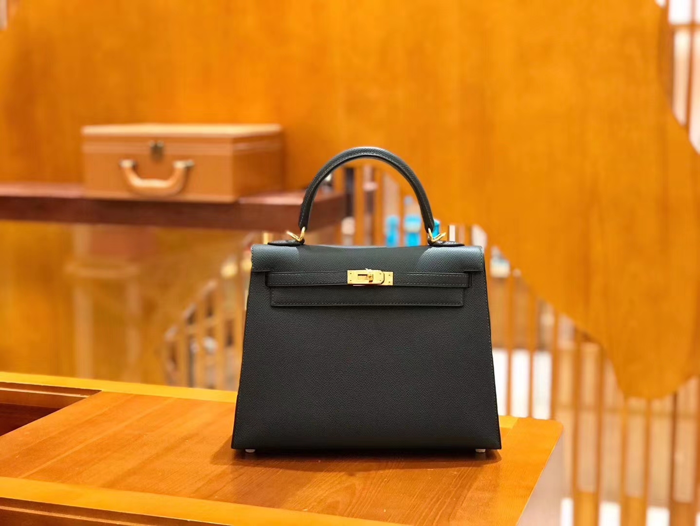 Hermès（爱马仕）Kelly 25cm 松柏绿 掌纹小牛皮 金扣 原版蜜蜡线 顶级手工缝制
