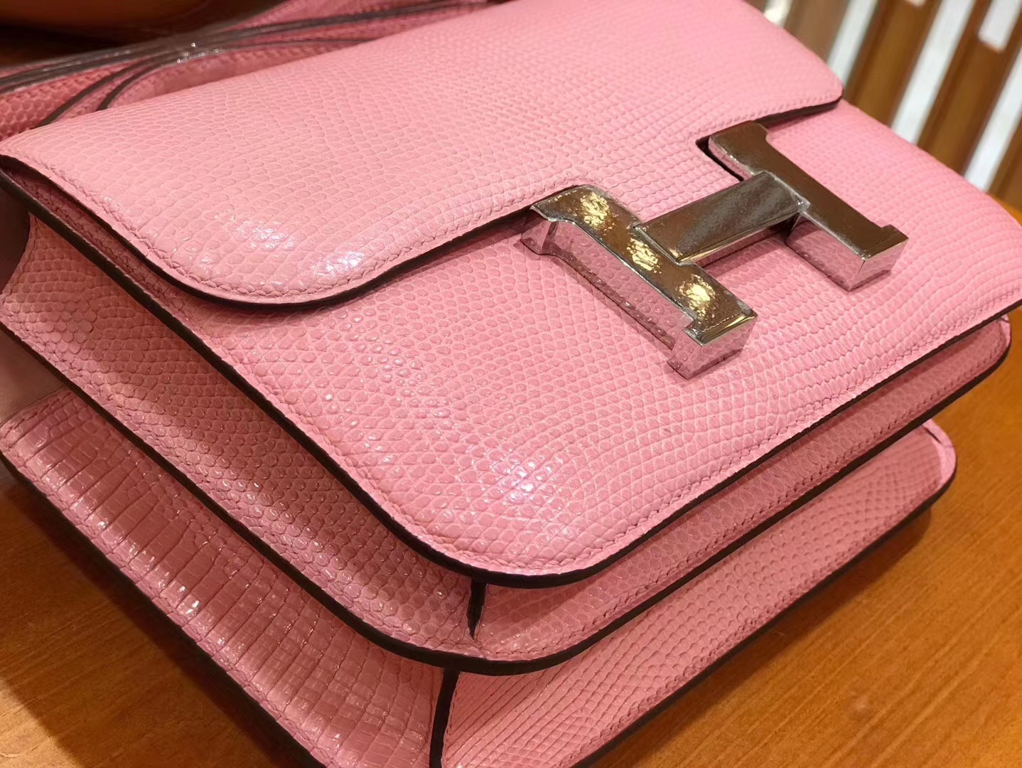 Hermès（爱马仕）Constance 18cm 3Q粉 南非野生蜥蜴皮 银扣 原版蜜蜡线 顶级手缝