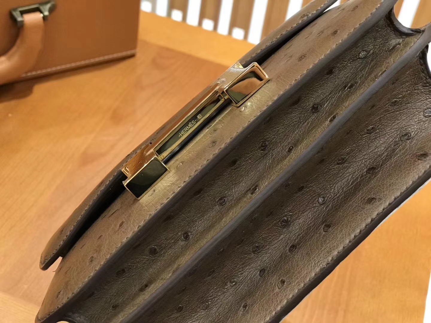 Hermès（爱马仕）Constance 18cm 摩卡 南非KK级鸵鸟皮 金扣 原版蜜蜡线 顶级手工
