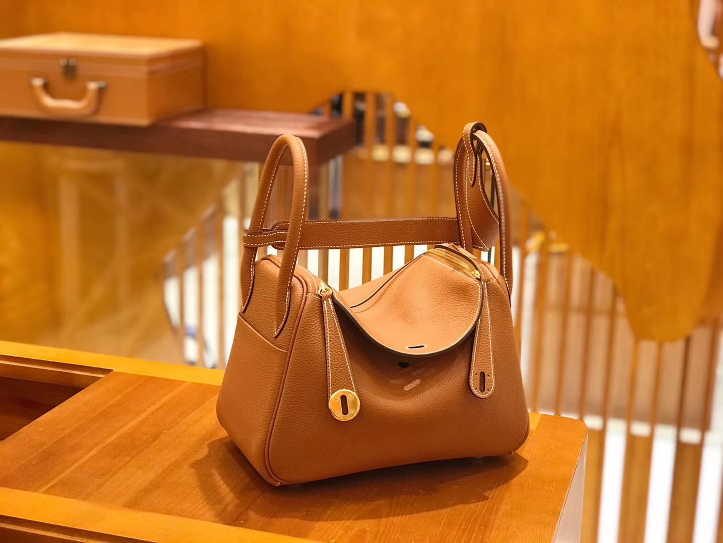 Hermès（爱马仕）Lindy 26cm 金棕 Togo小牛皮 金扣 原版蜜蜡线 顶级手工缝制