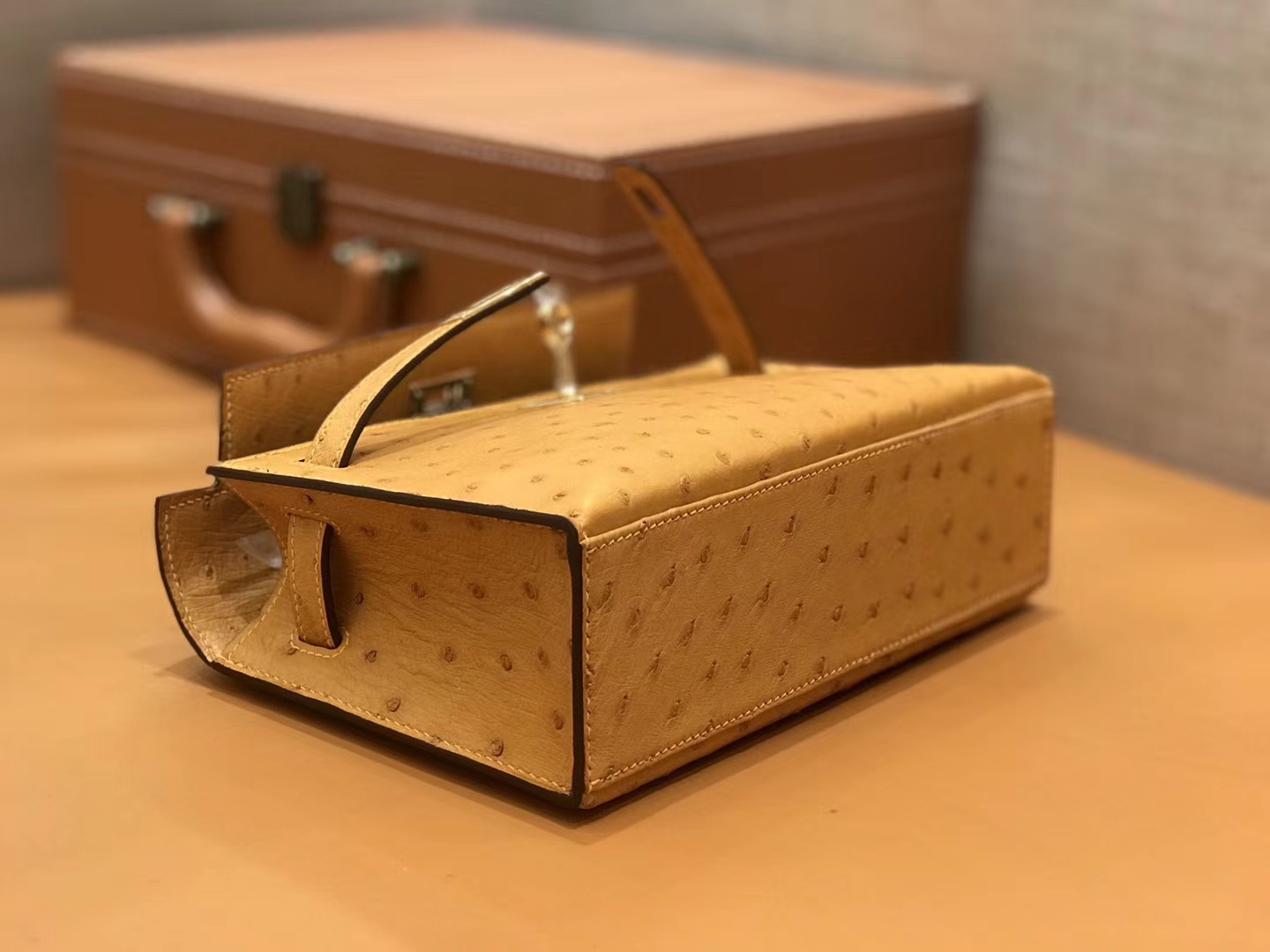 Hermès（爱马仕）Mini kelly 22cm 太妃金 南非KK级鸵鸟皮 金扣 原版蜜蜡线 顶级手工缝制