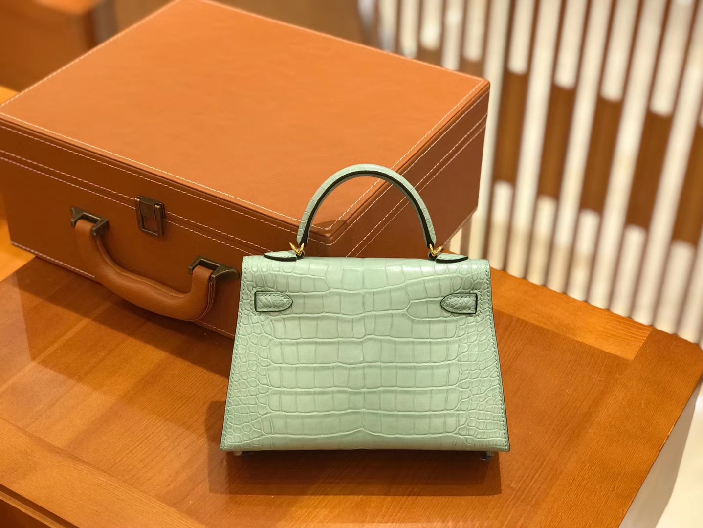 Hermès（爱马仕）Mini kelly 二代 薄荷绿 一级美洲鳄鱼皮 金扣 原版蜜蜡线 顶级手工缝制
