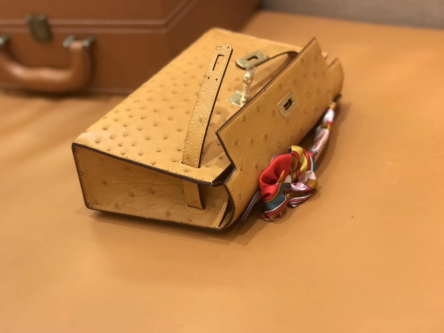 Hermès（爱马仕）Mini kelly 22cm 太妃金 南非KK级鸵鸟皮 金扣 原版蜜蜡线 顶级手工缝制