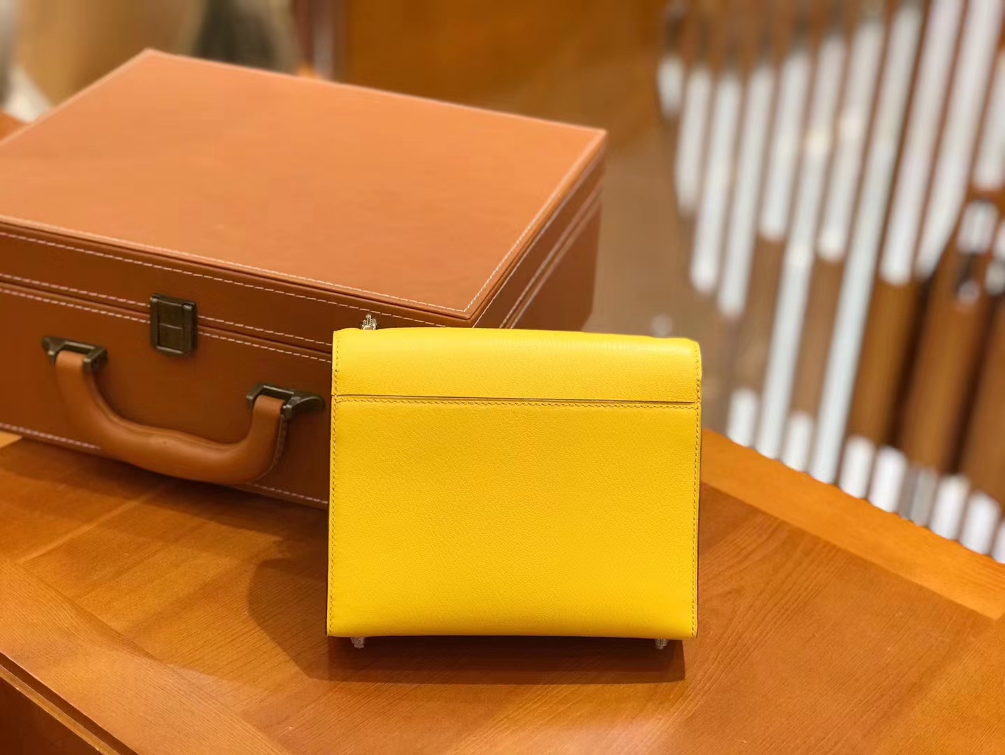 Hermès（爱马仕）Verrou 手枪包 17cm 山羊皮 芥黄 原版蜜蜡线 顶级手缝工艺