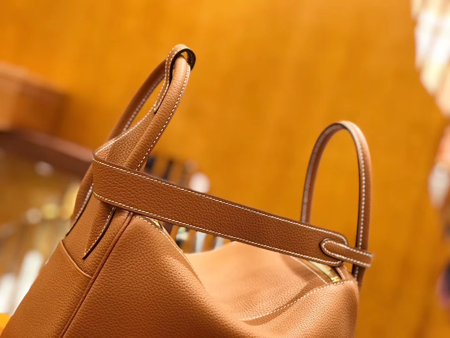 Hermès（爱马仕）Lindy 26cm 金棕 Togo小牛皮 金扣 原版蜜蜡线 顶级手工缝制