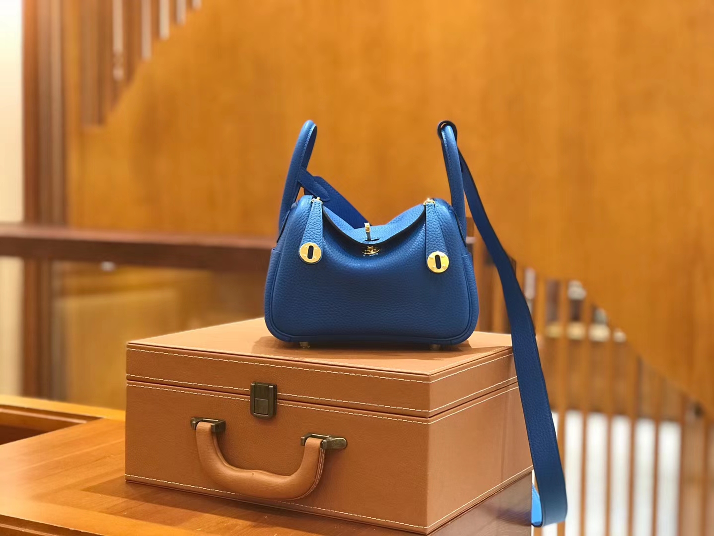 Hermès（爱马仕）Mini Lindy 18cm TC大牛皮 水妖蓝 原版蜜蜡线 顶级手缝工艺