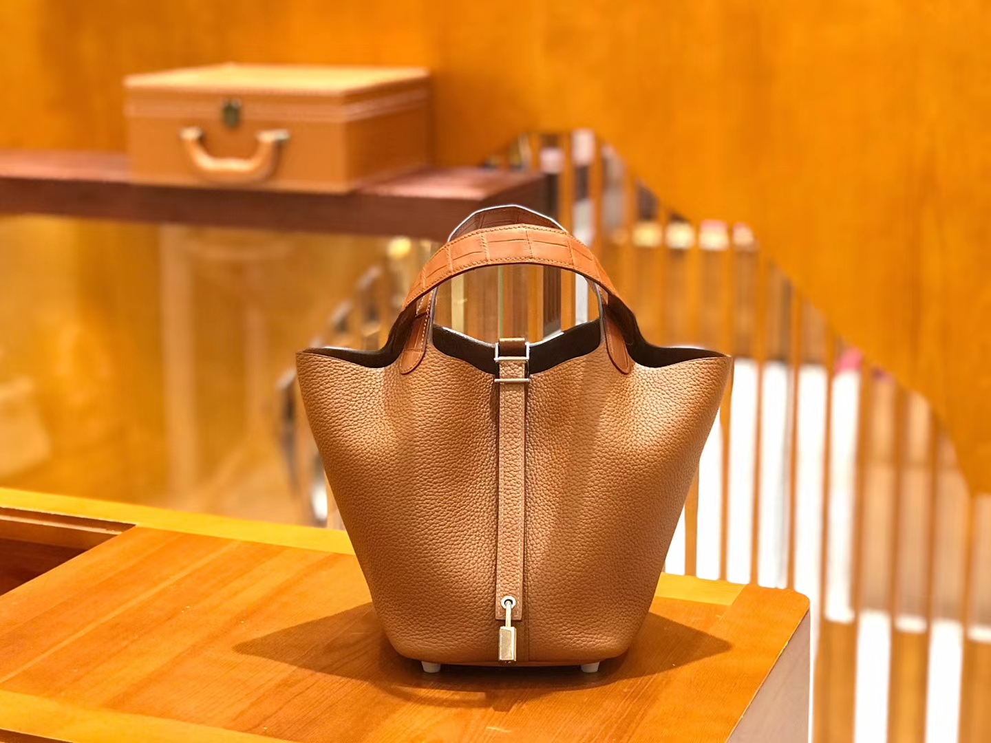 Hermès（爱马仕）Picotin 18cm 金棕色 Togo牛皮拼鳄鱼皮 银扣 全手工缝制 现货供应