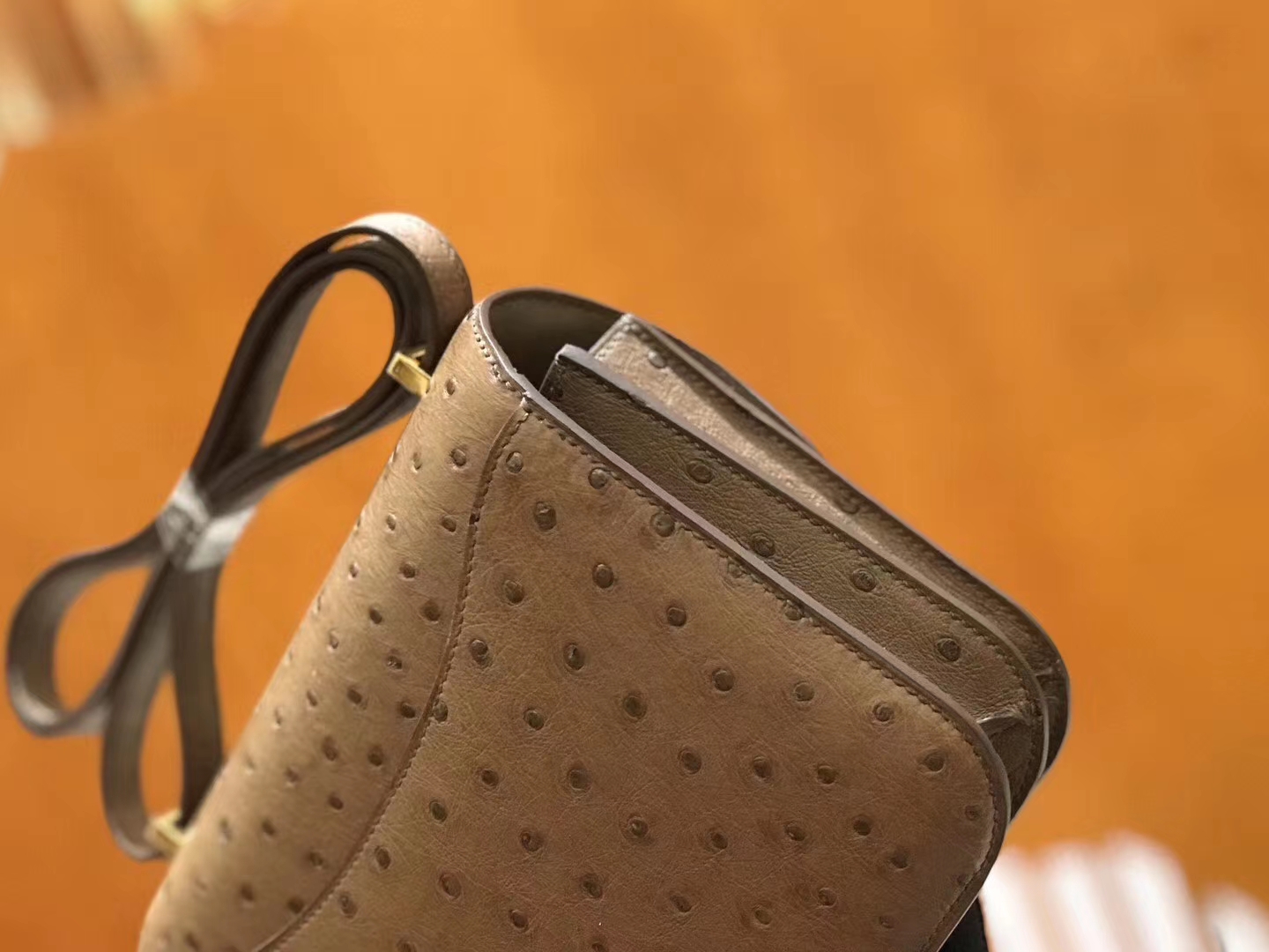 Hermès（爱马仕）Constance 18cm 摩卡 南非KK级鸵鸟皮 金扣 原版蜜蜡线 顶级手工