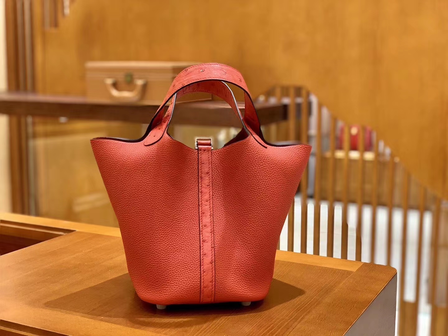 Hermès（爱马仕）Picotin 18cm 大红色 Togo牛皮拼鸵鸟皮 银扣 全手工缝制 现货供应